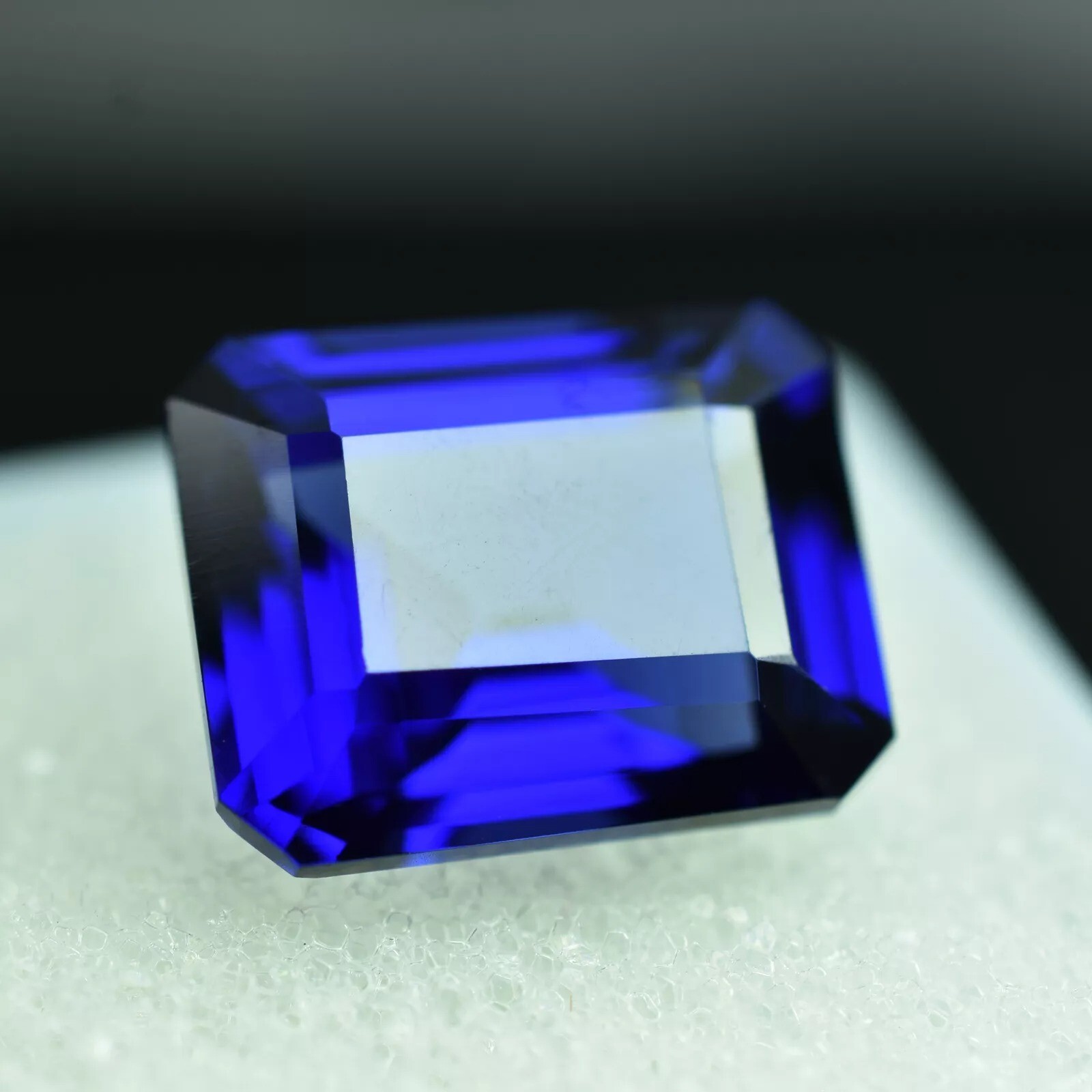 AAA Quality Flawless BLUE Sapphire Emerald Cut 21.15 Ct CERTIFIED Loose Gemstone