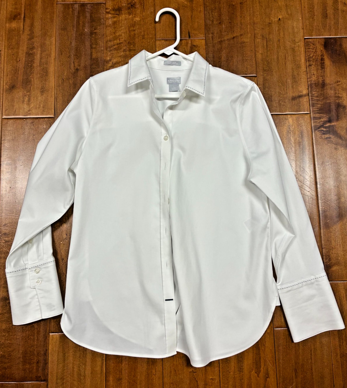 Chico\'s No-Iron White Long Sleeve Button Front Blouse Size 1 Collared
