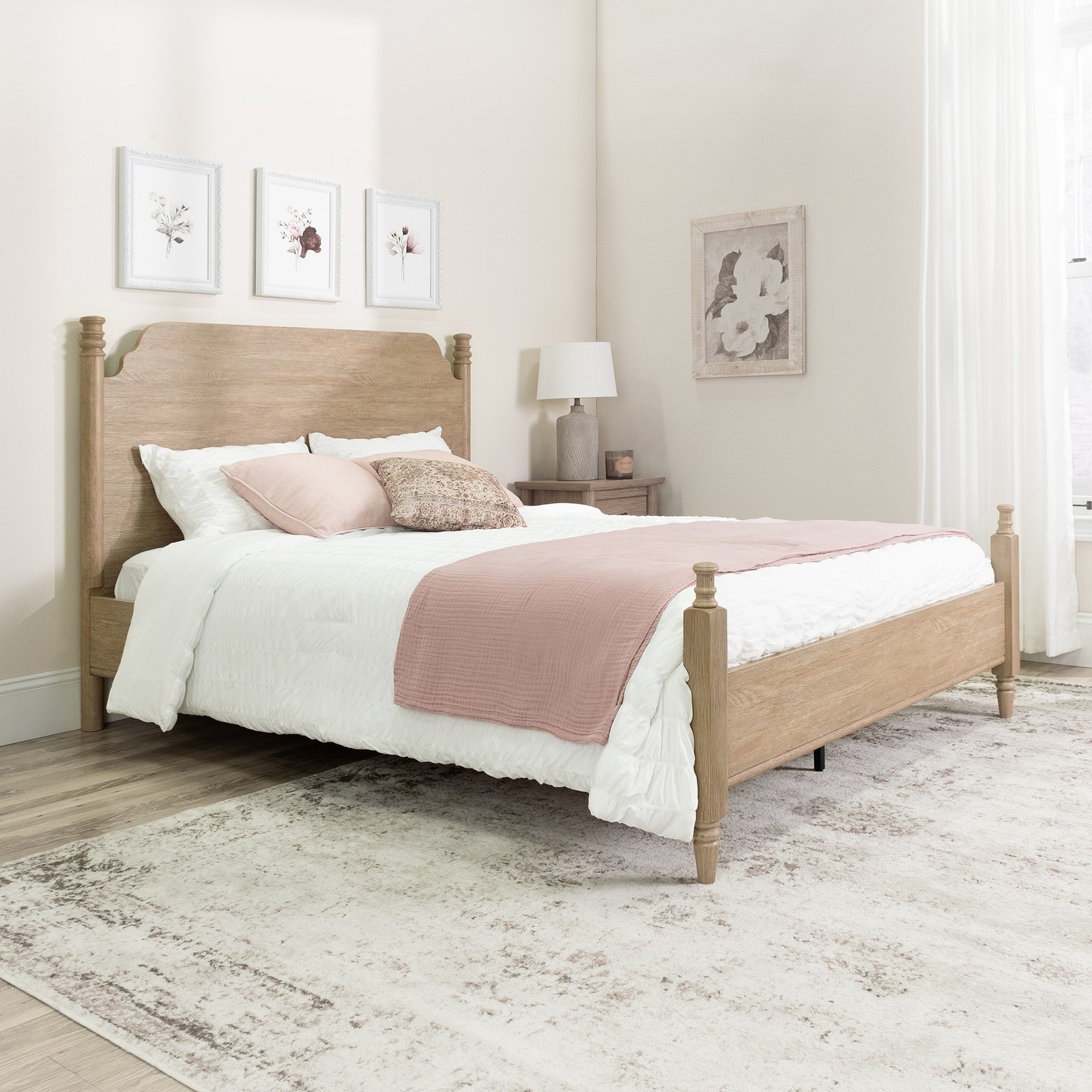 My Texas House Monroe Queen Bed, Brushed Oak Finish