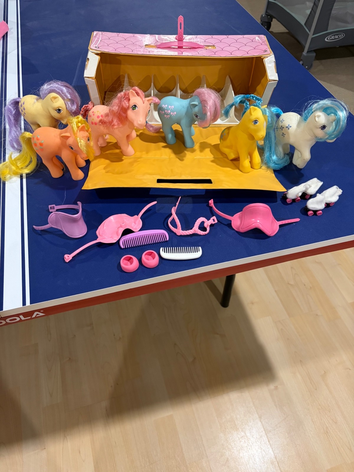 Vintage 1983 My Little Pony Carry Case w/6 Vintage Ponies & Accessories Read