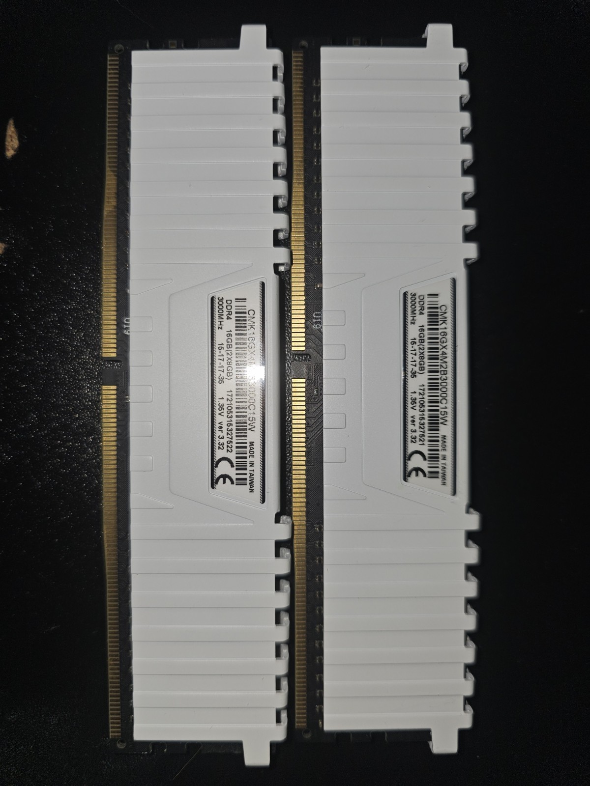 Corsair Vengeance LPX 16GB DDR4 3000MHz CL15 White
