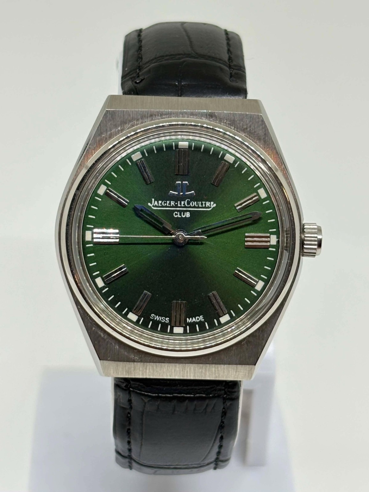 Vintage Jaeger-LeCoultre 17 Jewels Manual Winding Swiss Made Men's Watch