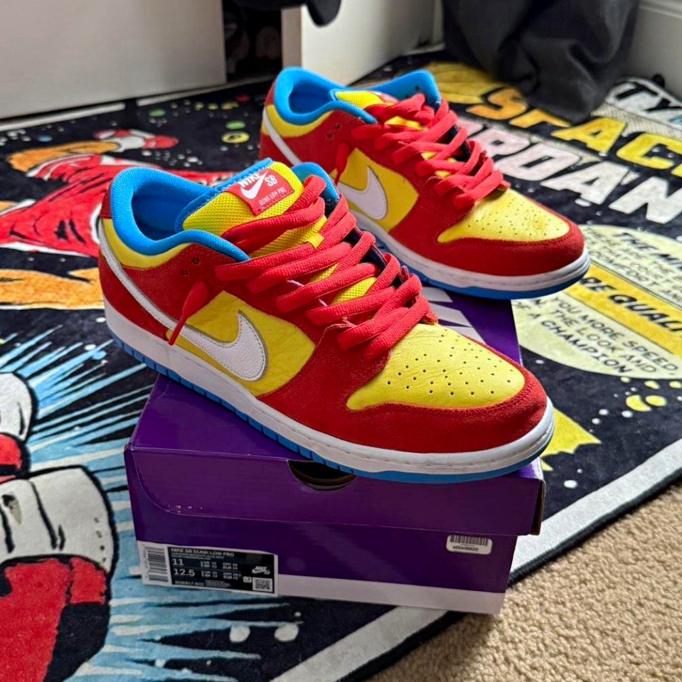 Bart simpsons Nike SB Dunks Really good condition  Only worn 3 times With box