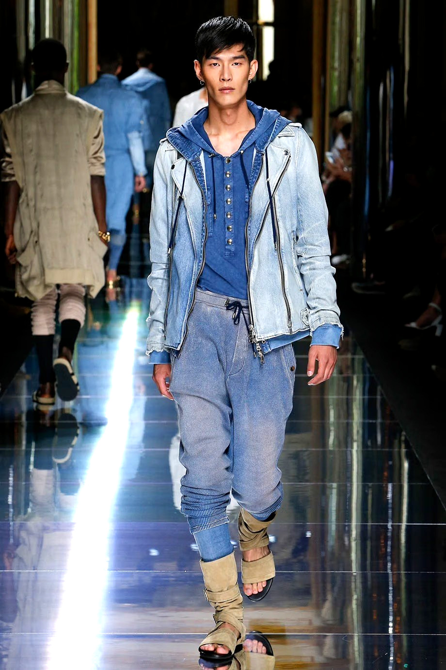RARE Balmain SS17 Runway Denim Sleeveless Hoodie Vest Size XL Layering Jacket RARE Balmain SS17 Runway Denim Sleeveless Hoodie Vest Size XL Layering Jacket