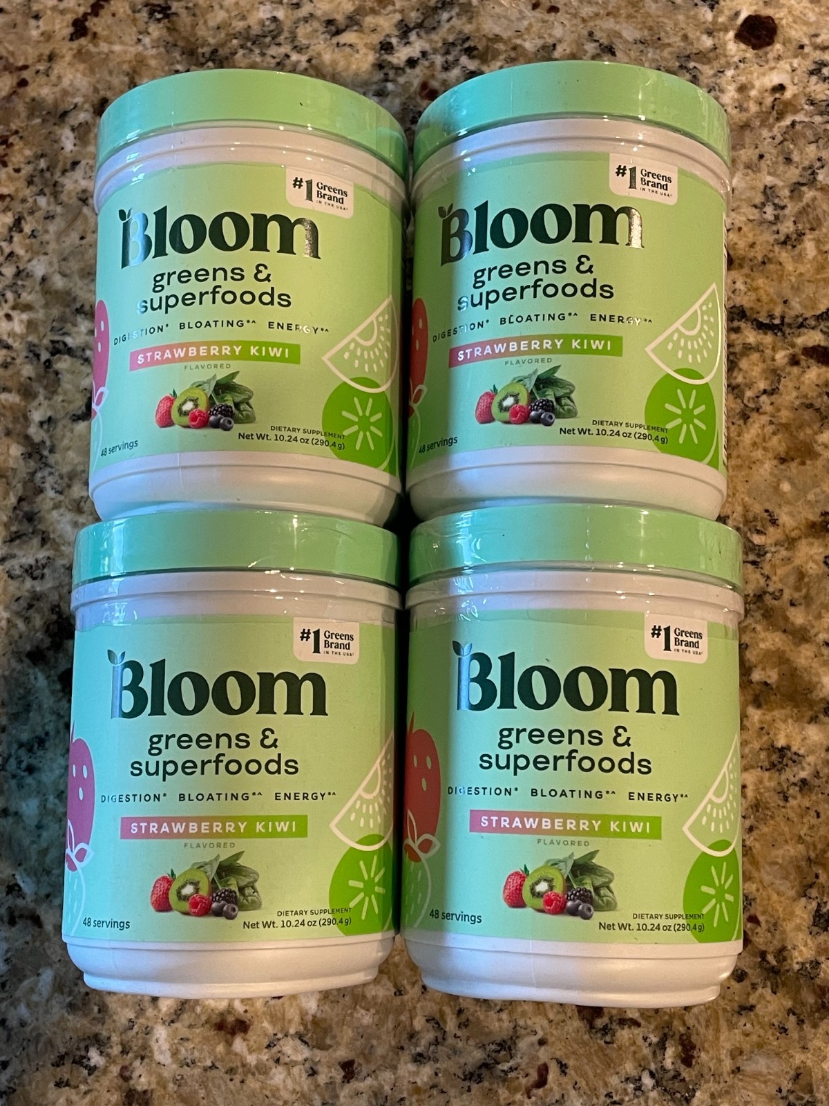 4 pack Bloom Nutrition Greens & Powder Strawberry Kiwi 09/26 4 pack Bloom Nutrition Greens & Powder Strawberry Kiwi 09/26