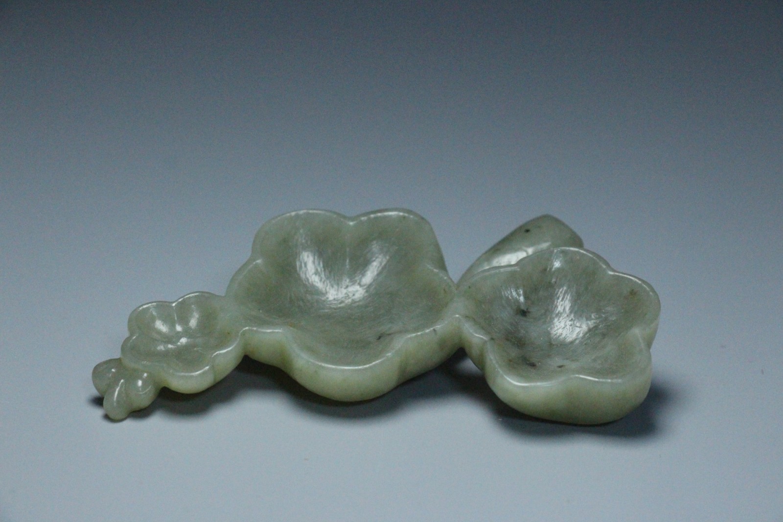 Chinese Antique Old Hetian Jade Hand-Carved Plum Blossom Brush Washer Statues