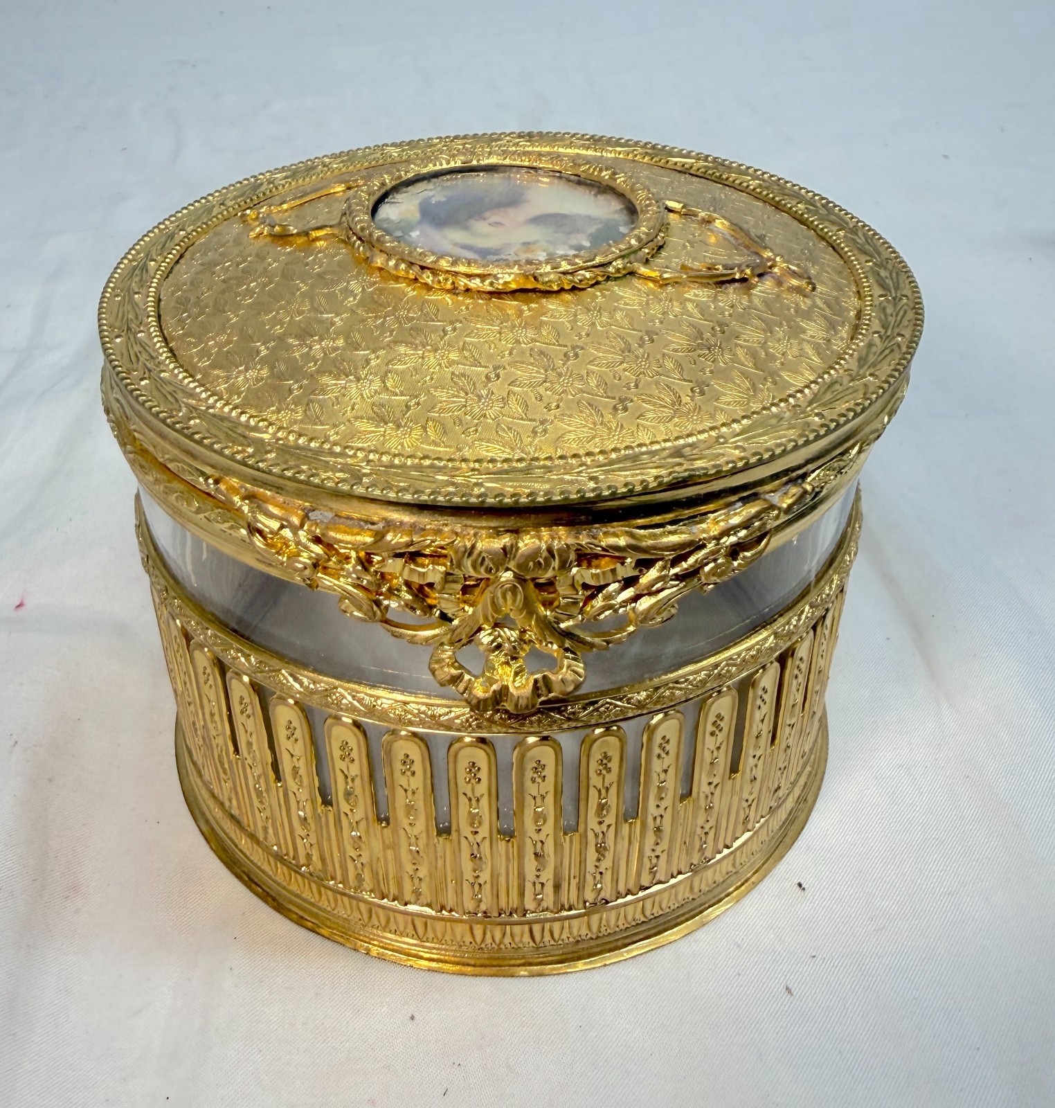 antique ornate Victorian ormolu bronze crystal jewelry powder vanity box casket
