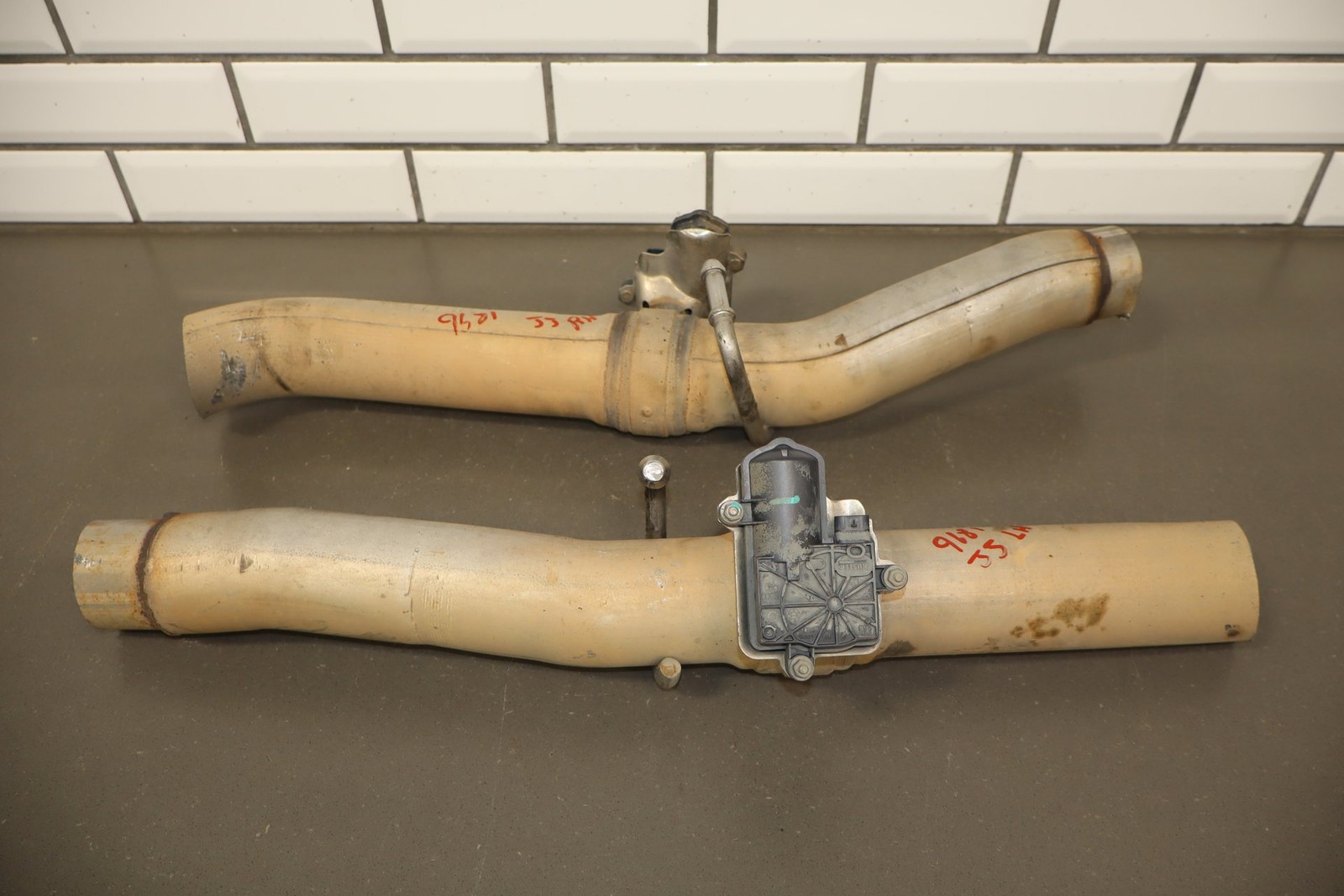15-23 Challenger Charger 6.4L OEM Active Exhaust Valve Actuators (2)