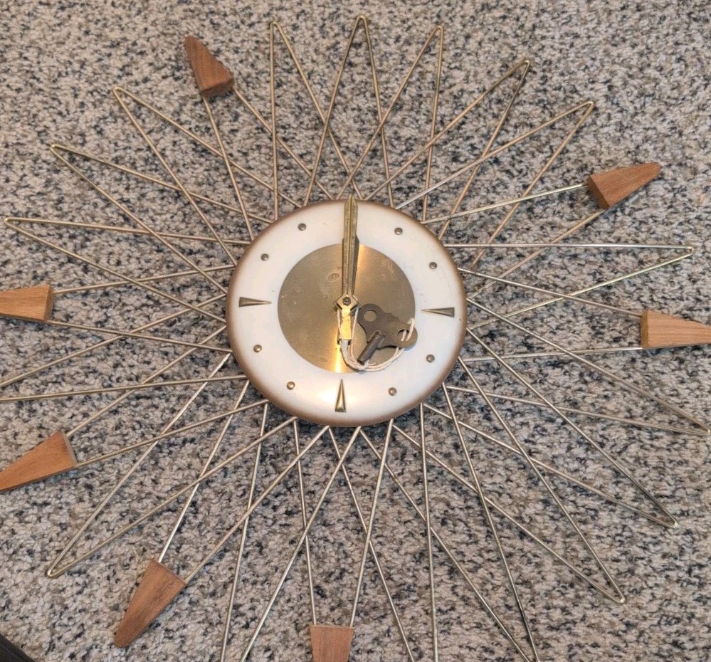 Vintage MCM HTF WELBY STARBURST CLOCK MCM Vintage MCM HTF WELBY STARBURST CLOCK MCM