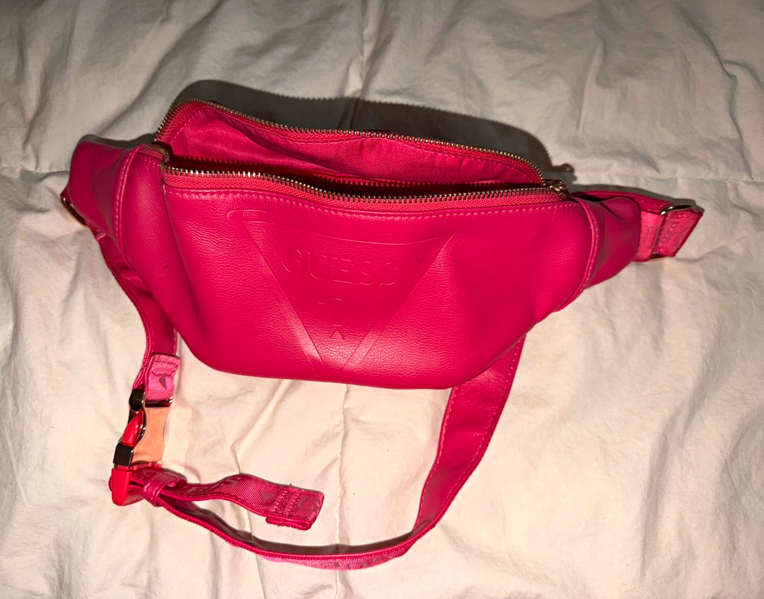 GUESS Pink Logo Belt Bag Fanny Pack Zip Closure Adjustable Crossbody Strap