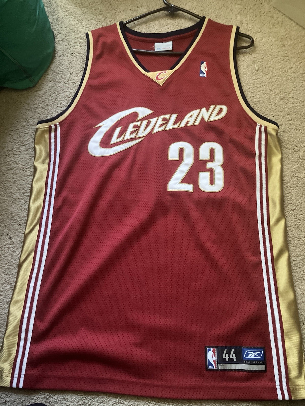 Rare Vintage Rookie Reebok Cleveland Cavaliers LeBron James #23 NBA White Sz 44 Rare Vintage Rookie Reebok Cleveland Cavaliers LeBron James #23 NBA White Sz 44