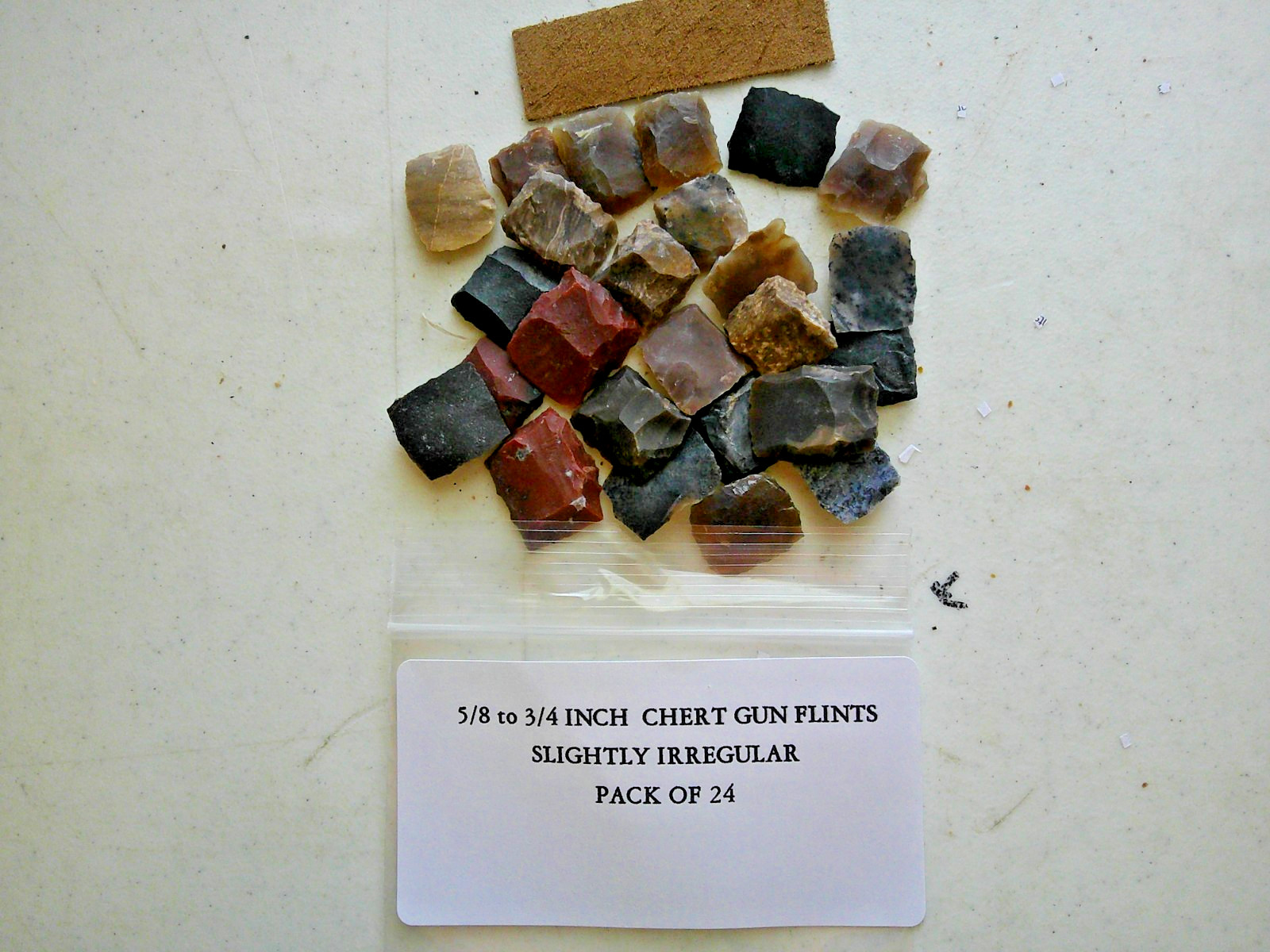 CHERT GUN FLINTS 24 PACK OF 5/8-3/4 INCH CHERT GUN FLINTS 24 PACK OF 5/8-3/4 INCH
