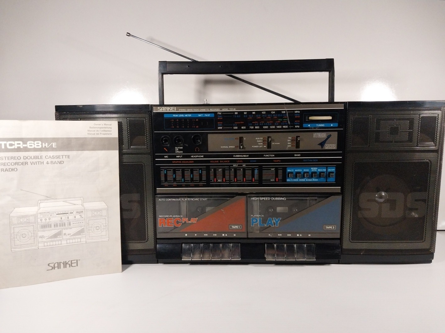 Vintage Sankei Boombox TCR-68 Radio Cassette