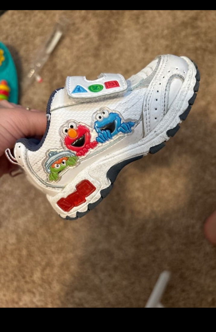 Vintage Sesame Street Elmo 1-2-3 Elmo Cookie Oscar Sneakers White US 5