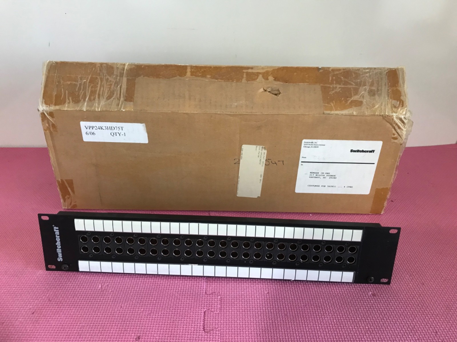 Switchcraft VJHDNT 2x26 HD Video Patchbay 2 RU Normalled VJHDNT VPP26K3HD Switchcraft VJHDNT 2x26 HD Video Patchbay 2 RU Normalled VJHDNT VPP26K3HD