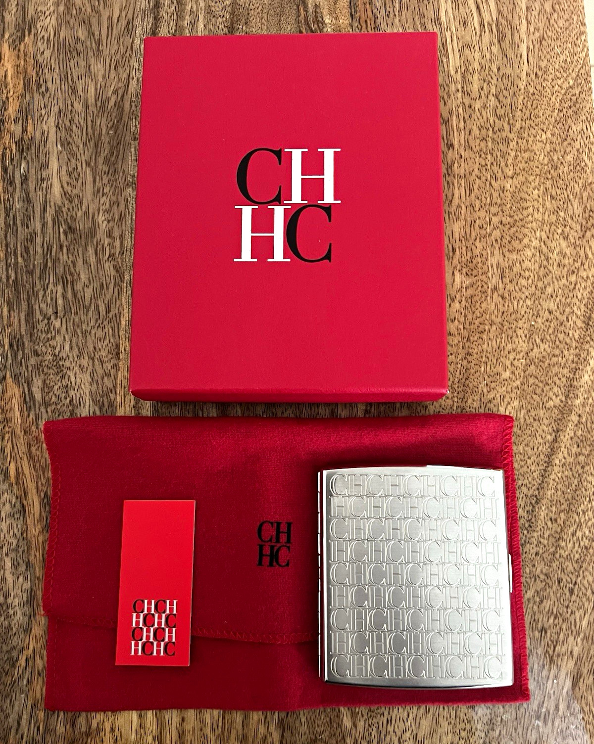 CH Carolina Herrera Silver Metal Card Case Cigarette Case Brand New w/ Box