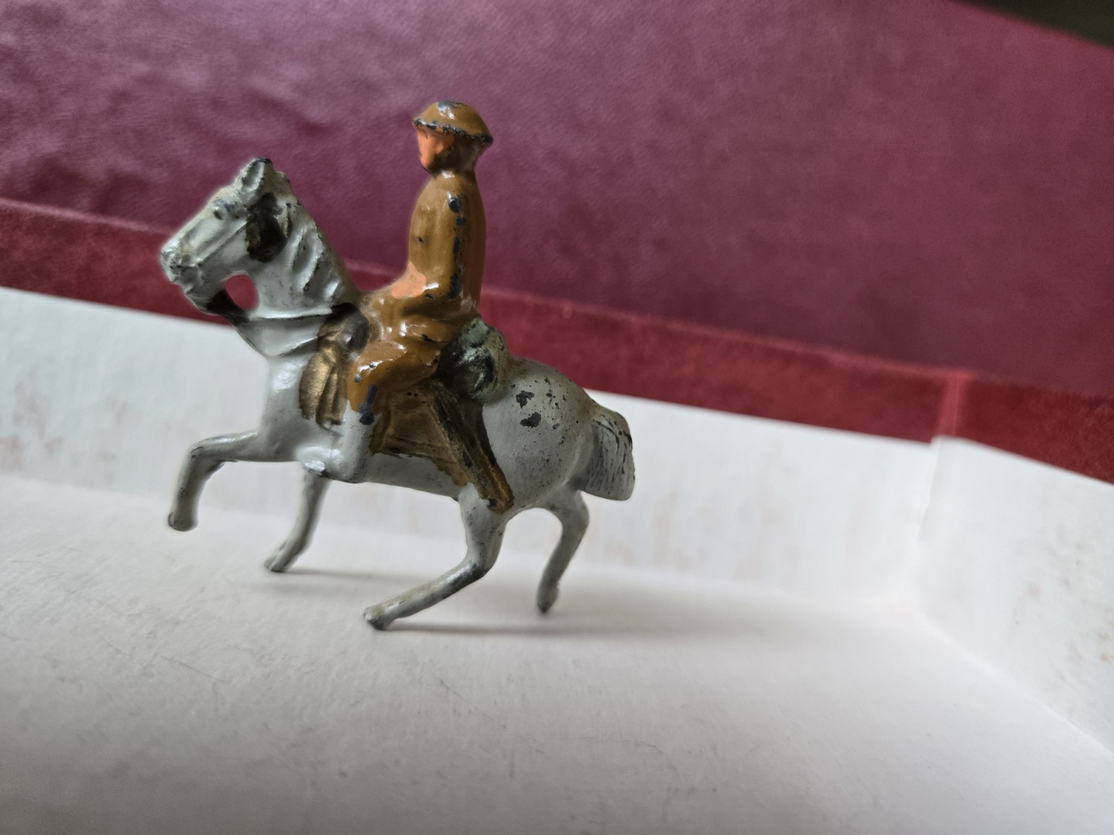 VINTAGE EARLY30s BARCLAY LEAD TOY FIGURE (BH)486**CAVALRYMAN MOUNTED SUPERB