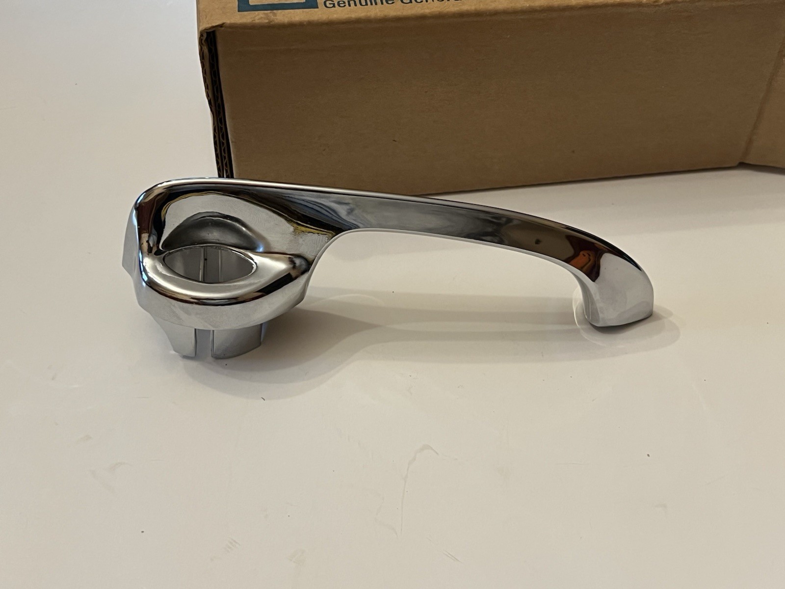 Nos gm 1960’s Corvette Chevelle Nova Impala R H Outer Door Handle gm# 5719142 Nos gm 1960’s Corvette Chevelle Nova Impala R H Outer Door Handle gm# 5719142