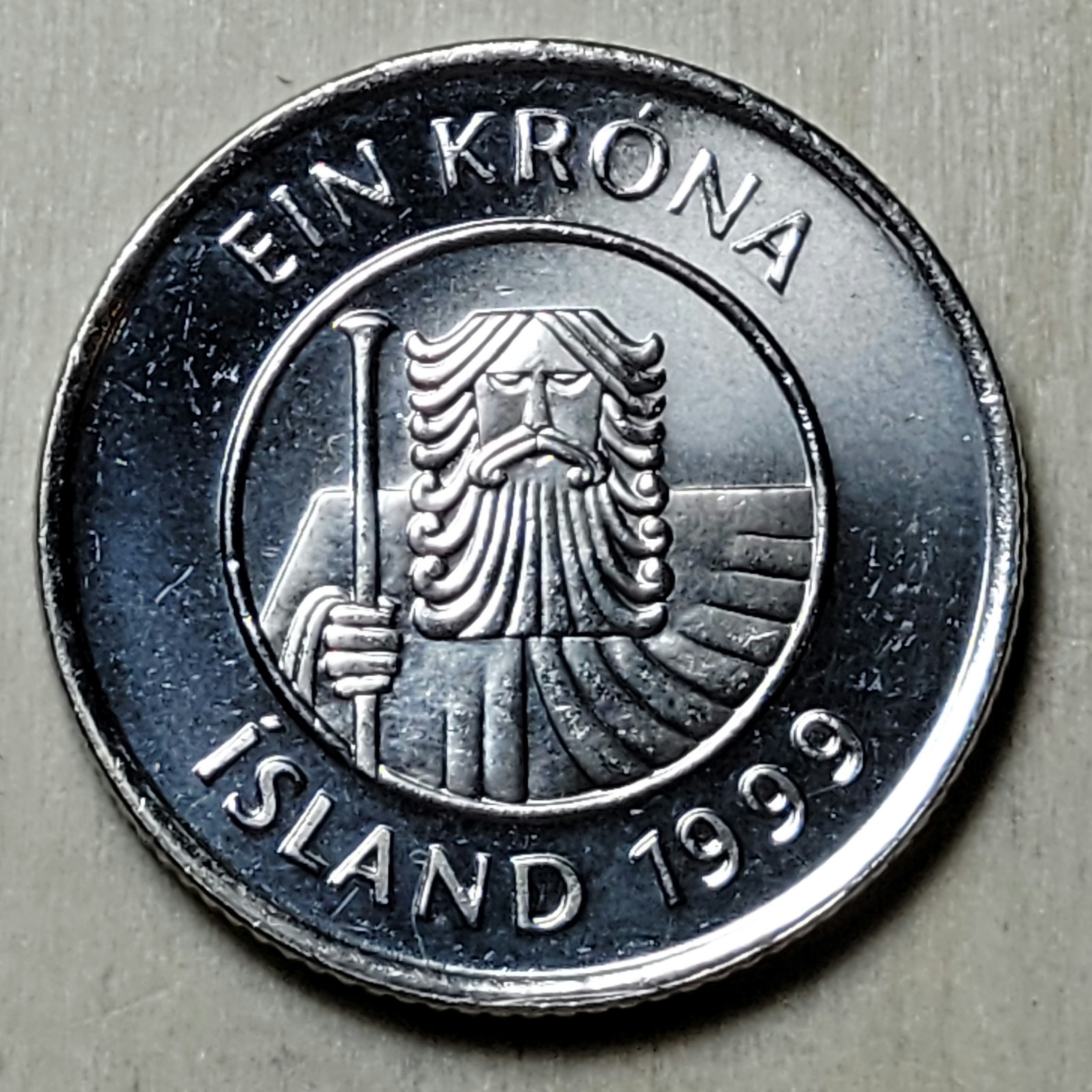 Iceland 1999 - 1 Krona Coin 21.5MM KM# 27a 🐟 FISH COIN  🐟  ISLAND UNCIRCULATED