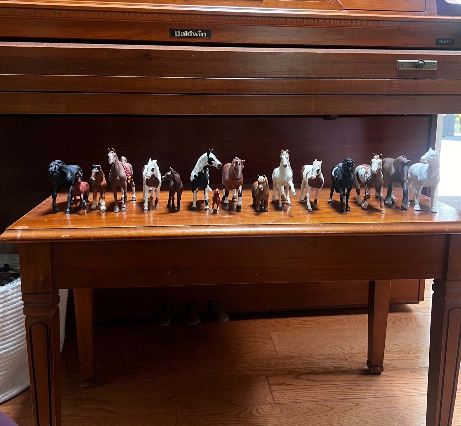 Lot of Used Schleich, Safari LTD & etc Mini Horse Models Lot of Used Schleich, Safari LTD & etc Mini Horse Models