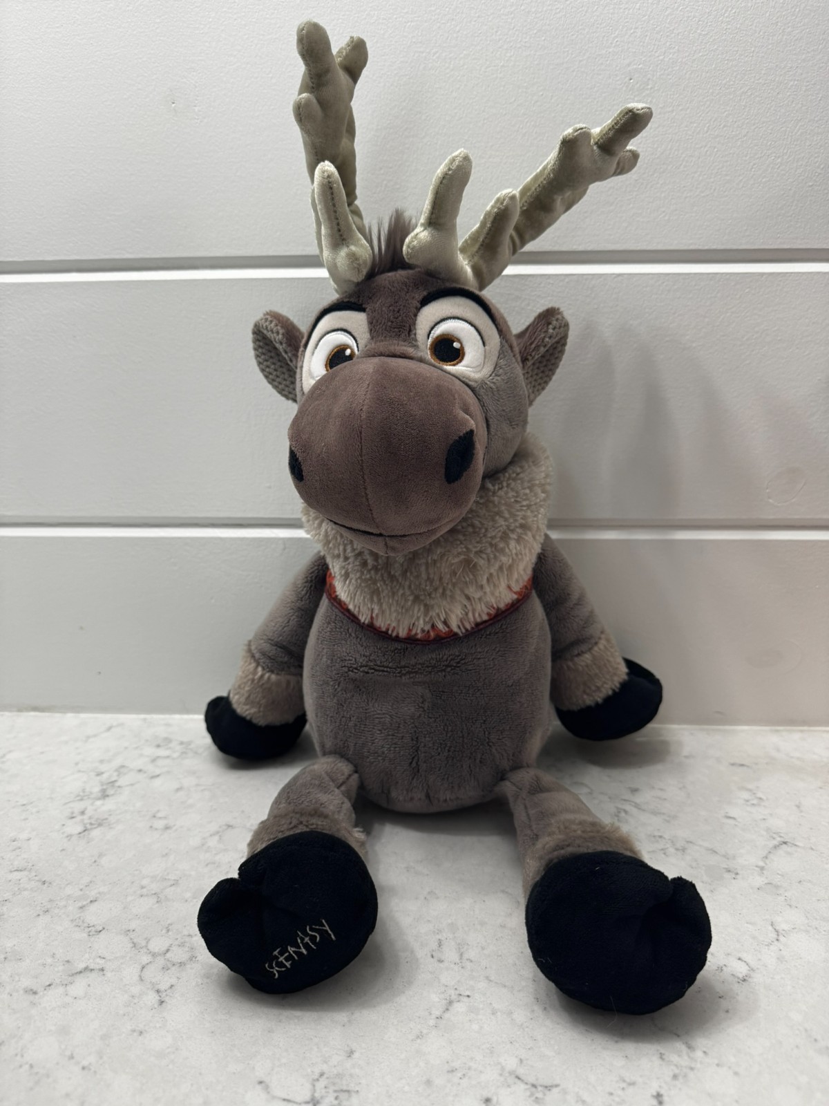 DISNEY SCENTSY BUDDY SVEN REINDEER FROZEN MOVIE W/O SCENT PACKET DISNEY SCENTSY BUDDY SVEN REINDEER FROZEN MOVIE W/O SCENT PACKET