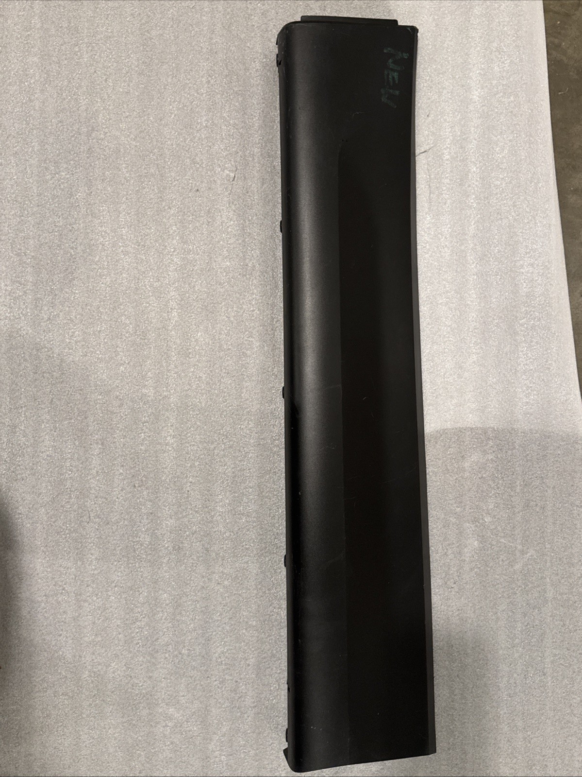 2025-26 MAZDA CX-50 FRONT RIGHT SIDE DOOR LOWER MOLDING TRIM OEM SP10631