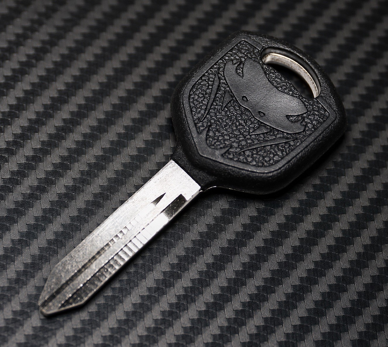 OEM 2003 - 2010 Dodge Viper SRT10 Gen 3 and 4 Ignition / Door Key Blank - Fangs