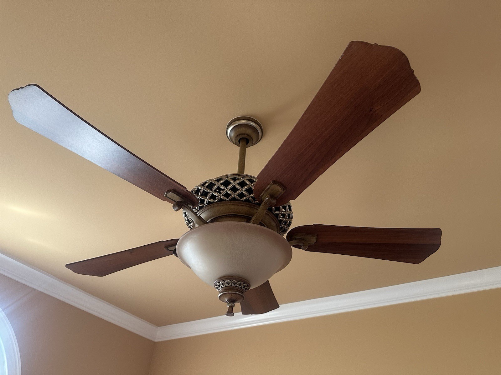 Vintage 2001 52” Ornate Antique Brass Gold Ceiling Fan 5 Wood Blades AC-556 Vintage 2001 52” Ornate Antique Brass Gold Ceiling Fan 5 Wood Blades AC-556