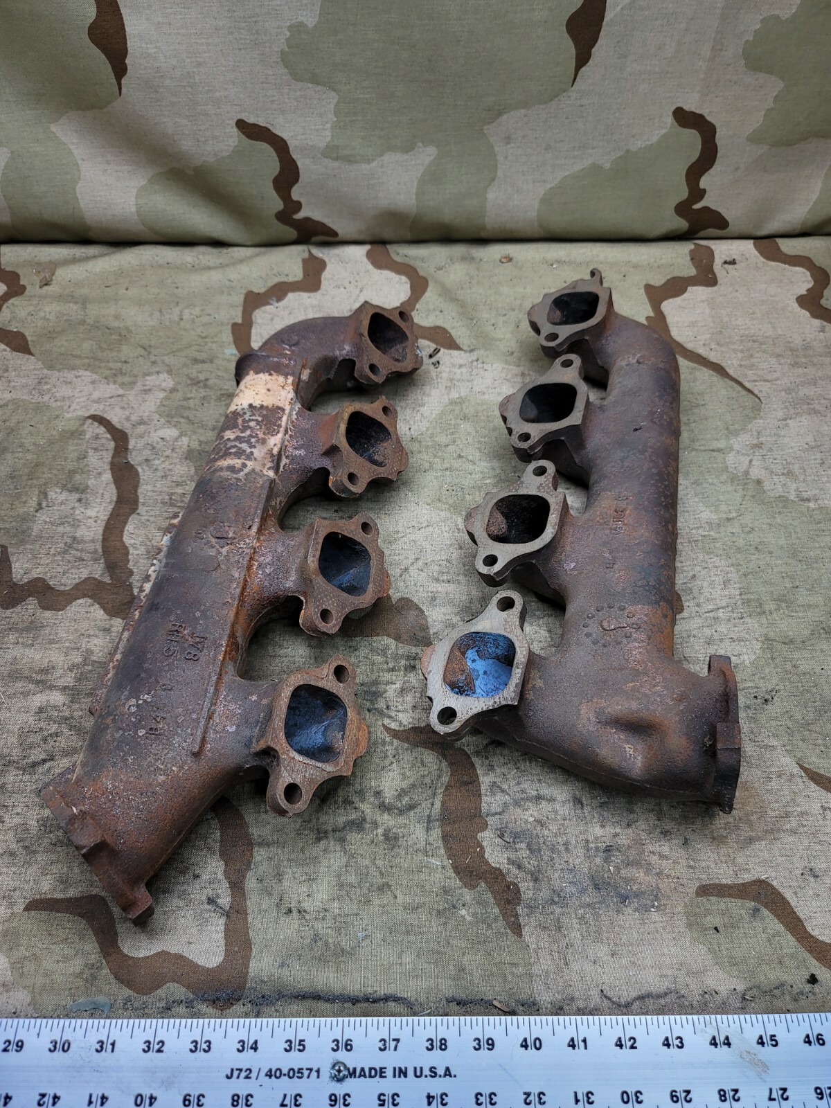 1970's Chevy Big Block Cast Manifold 8914613 8916178 LH RH Left Right 1970's Chevy Big Block Cast Manifold 8914613 8916178 LH RH Left Right