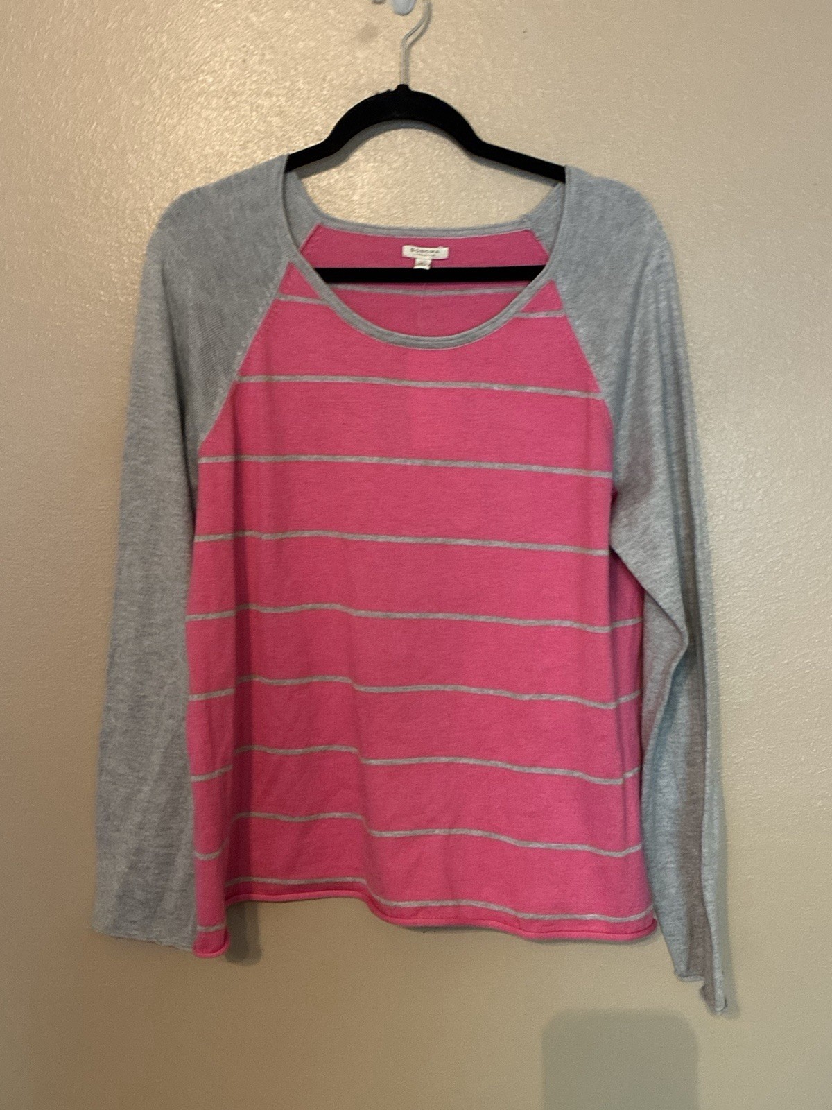 NWT Sonoma Pink And Gray Sweater Size XL NWT Sonoma Pink And Gray Sweater Size XL
