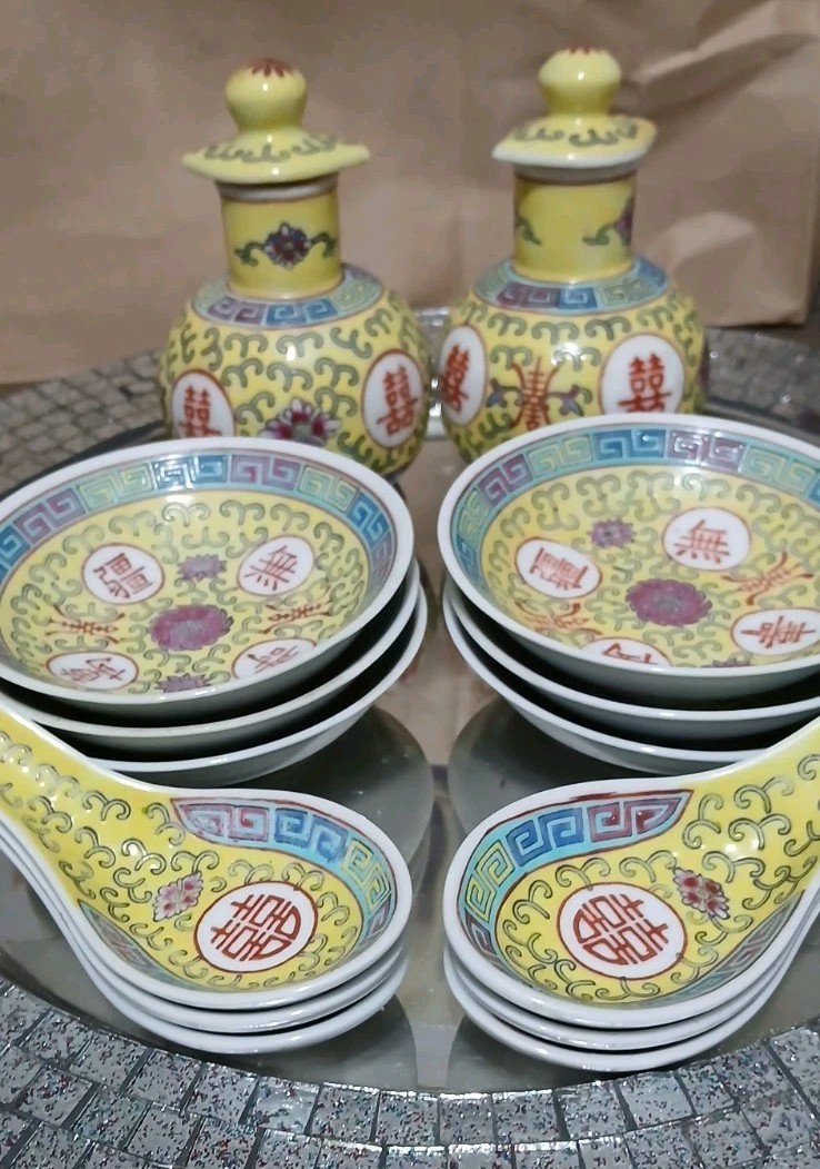 Chinese Mun Shou Vintage Porcelain Complete 16 Pc Set Chinese Mun Shou Vintage Porcelain Complete 16 Pc Set