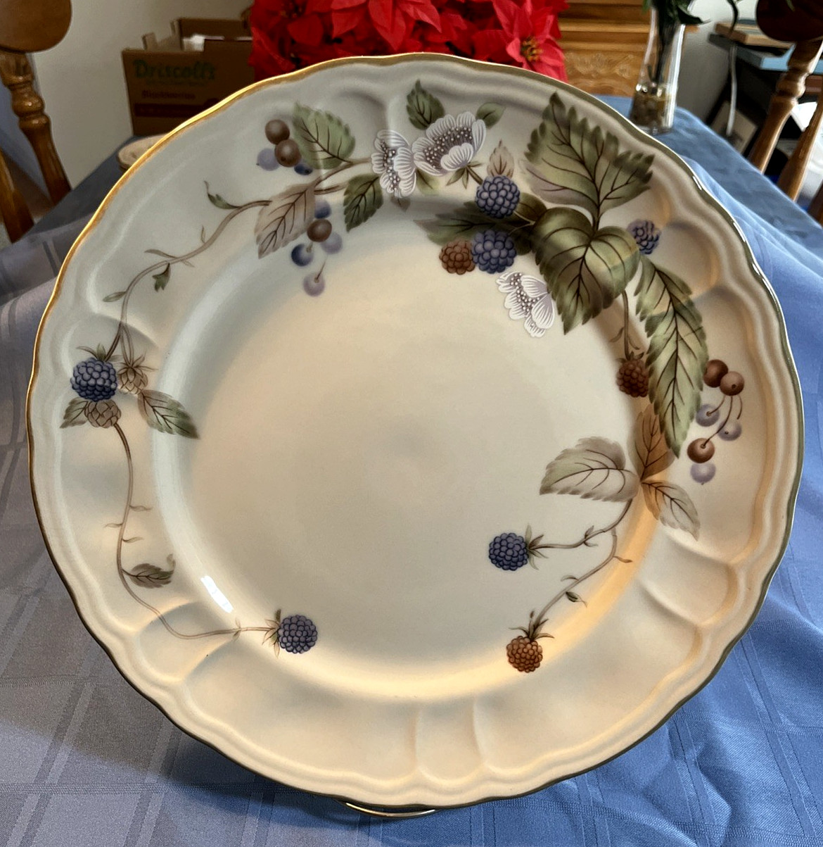 Epoch China, Summer Hill Chop Plate Platter, Blackberry 12.5\