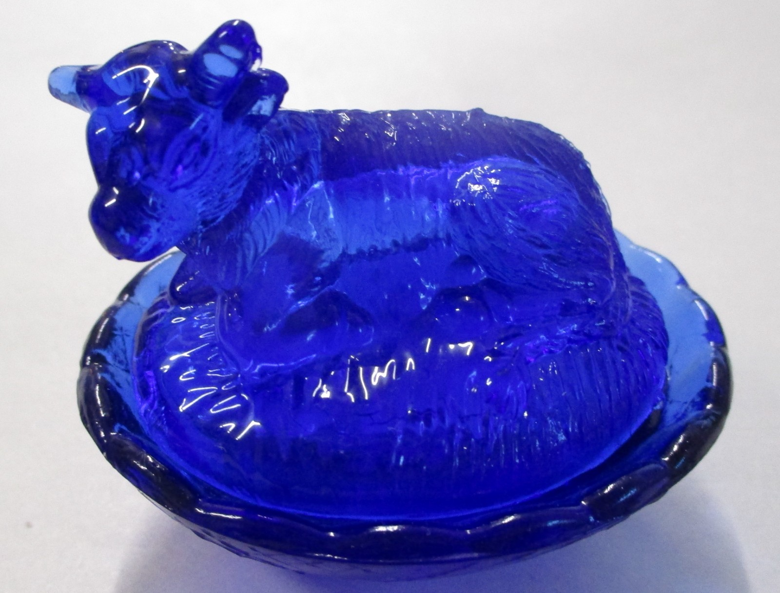 VINTAGE MOSSER COBALT BLUE COW NESTING CROSS HATCH NEST
