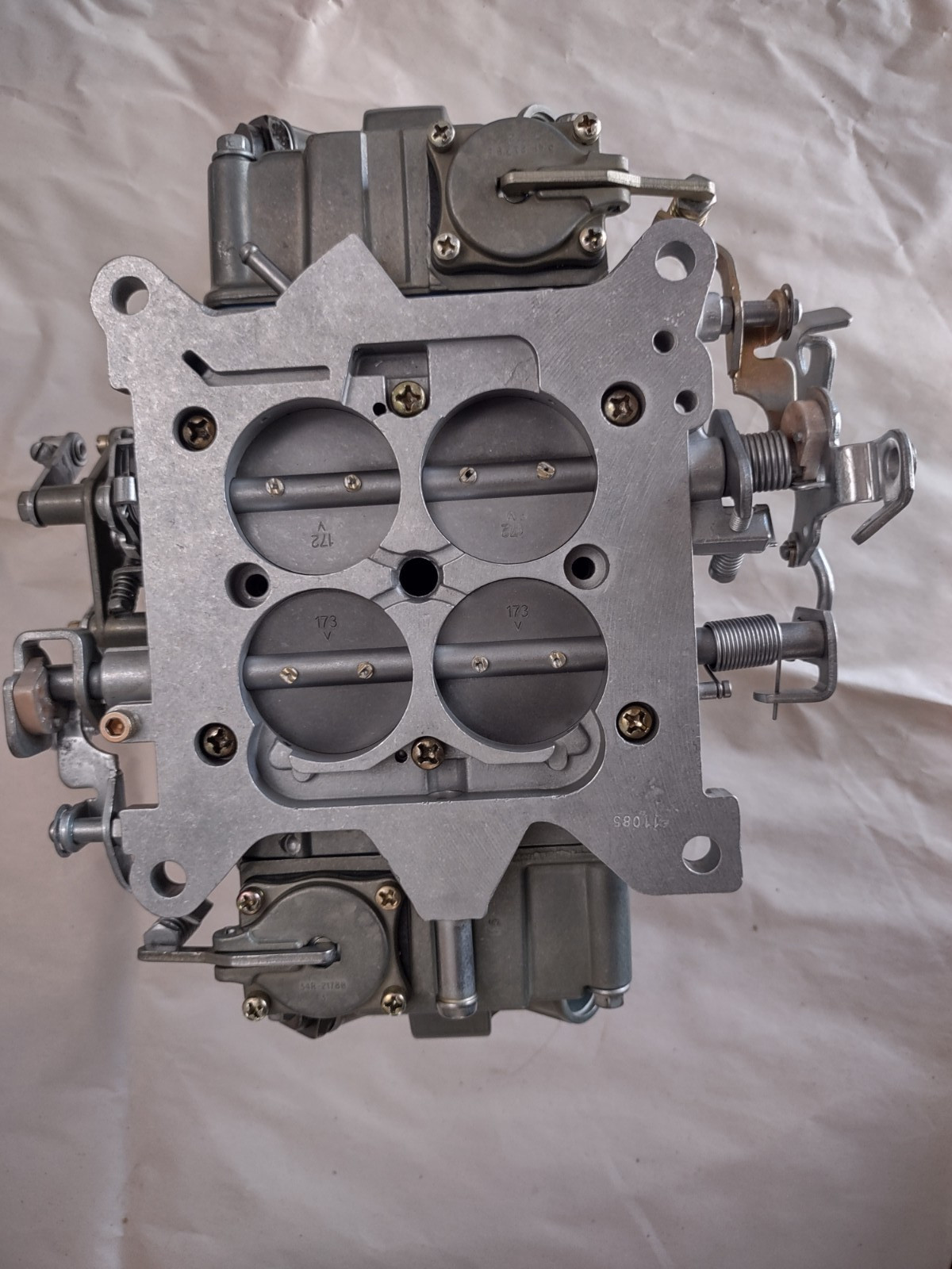 Holley 4777-7 650 cfm 4-Barrel double pump Carburetor rebuilt correctly Holley 4777-7 650 cfm 4-Barrel double pump Carburetor rebuilt correctly