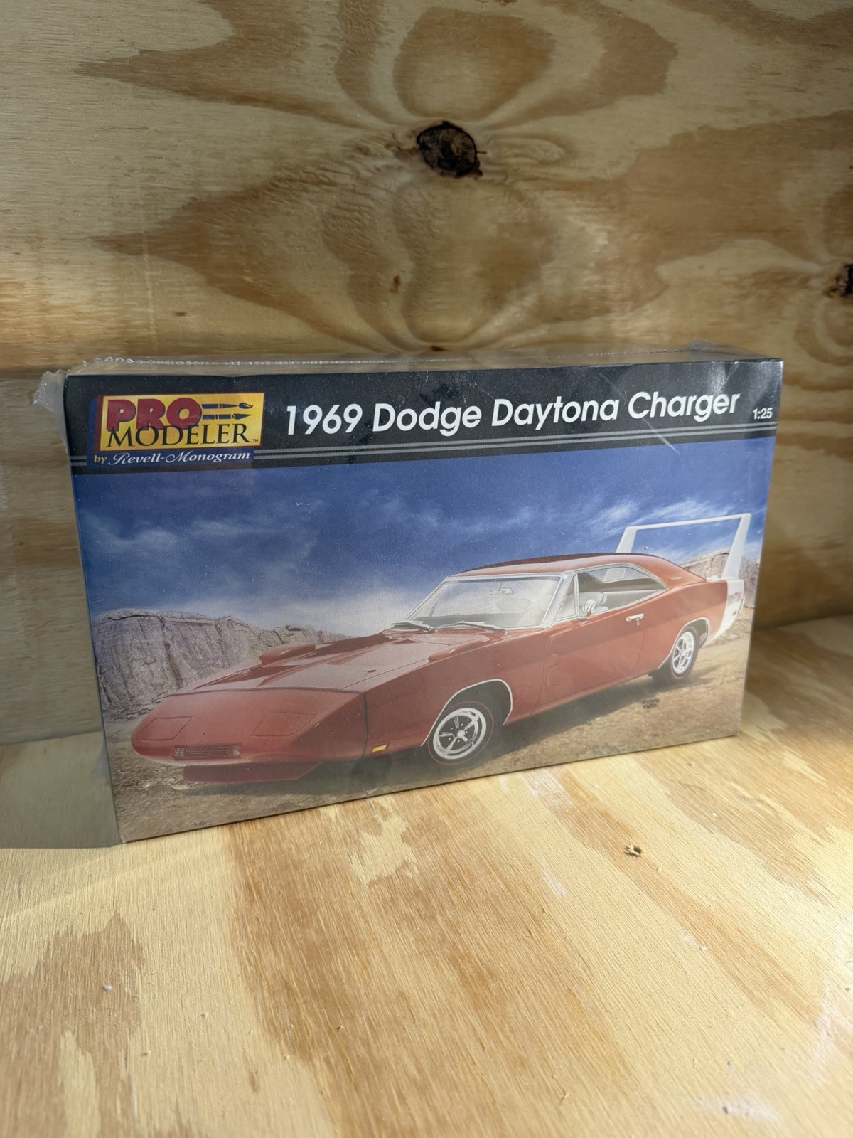 1969 Dodge Daytona Charger 1:25 Pro Modeler Revell-Monogram 1969 Dodge Daytona Charger 1:25 Pro Modeler Revell-Monogram