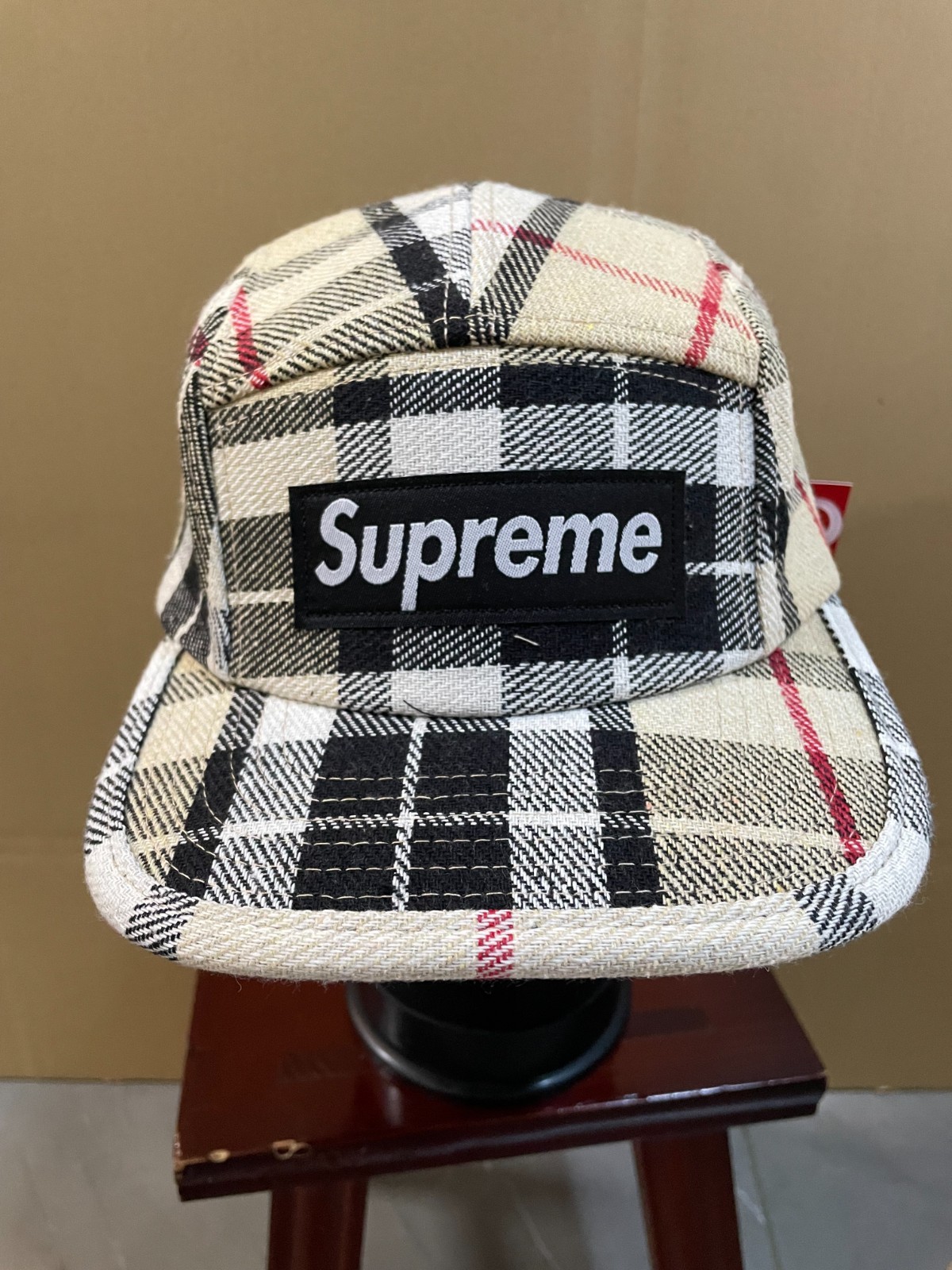 Supreme Men\'s Brown Flat Brim Striped Sports Baseball Cap Adjustable Supreme Men\'s Brown Flat Brim Striped Sports Baseball Cap Adjustable