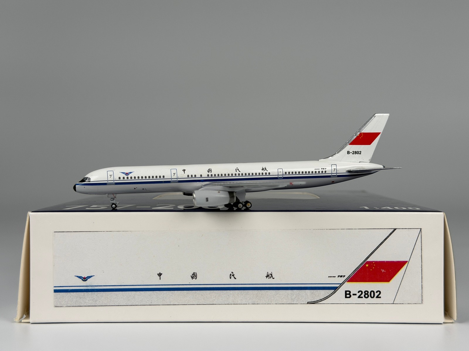 Aeroclassics 1:400 CAAC Boeing 757-200 B-2802