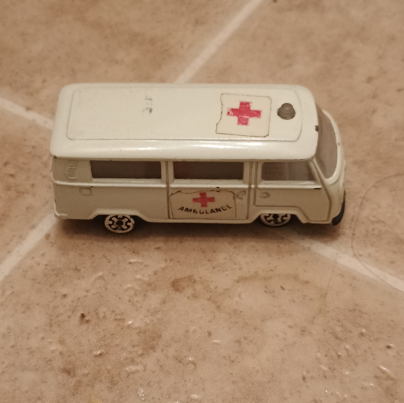 Mandarin VW Volkswagen Bus Rescue Ambulance Singapore Majorette Copy Very Rare Mandarin VW Volkswagen Bus Rescue Ambulance Singapore Majorette Copy Very Rare