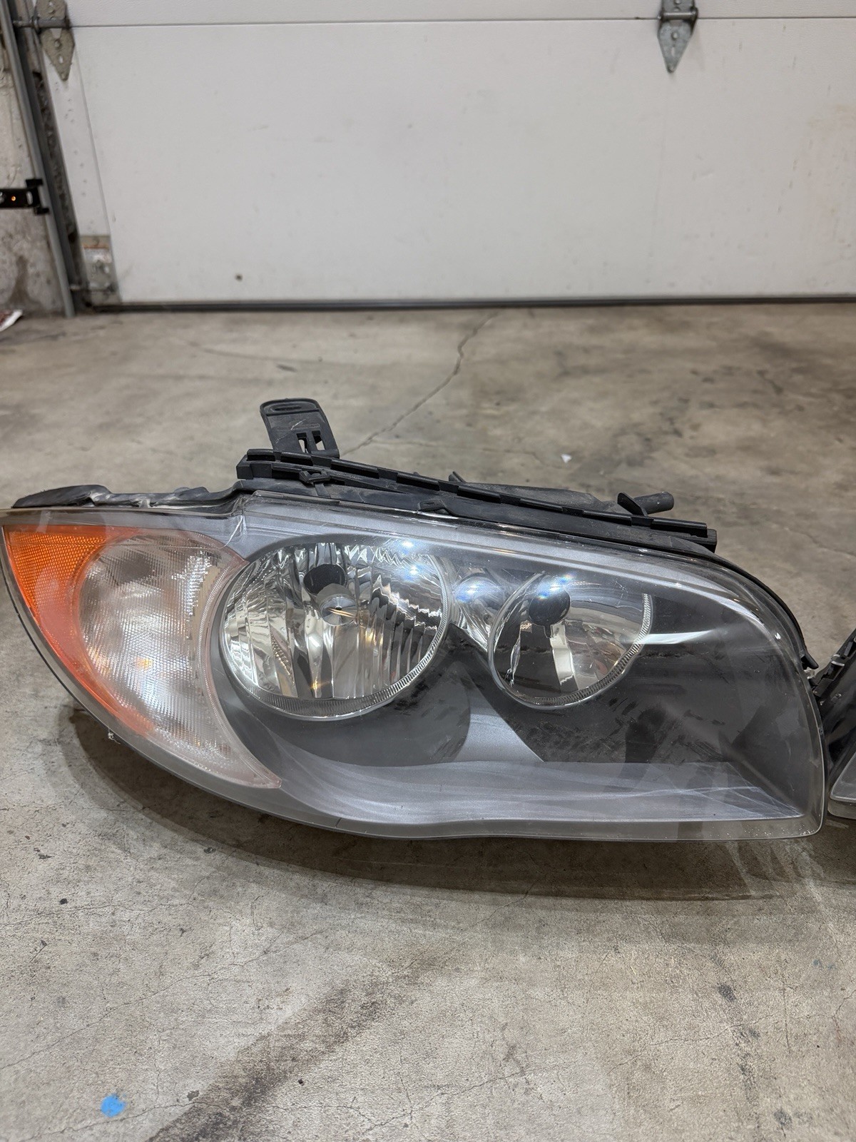 2008–2012 BMW E82/E88 128i 135i OEM Halogen Headlights Left & Right – H7