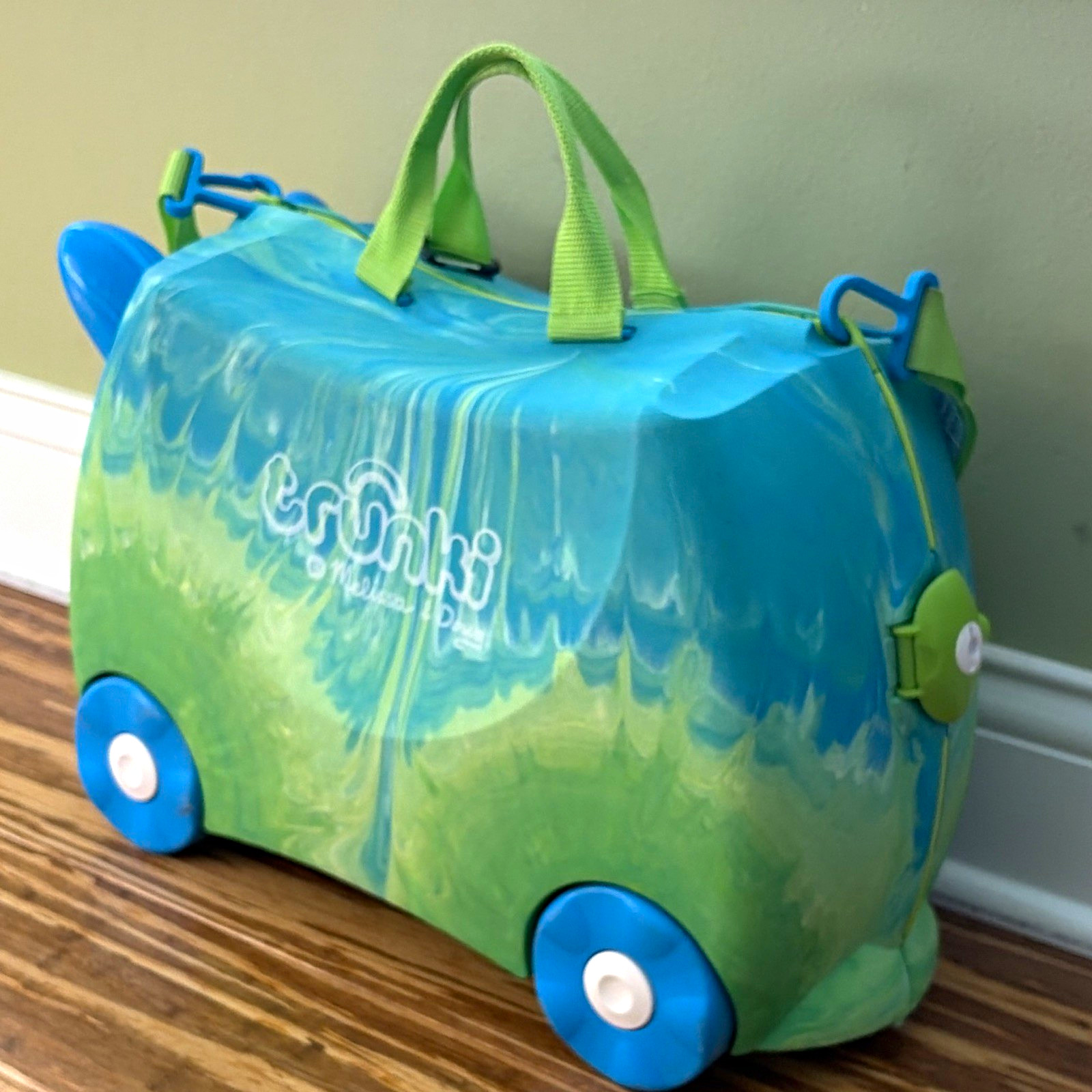 Trunki Ride-On Kids Rolling Hardcase Suitcase, Blue/Green Abstract 18\