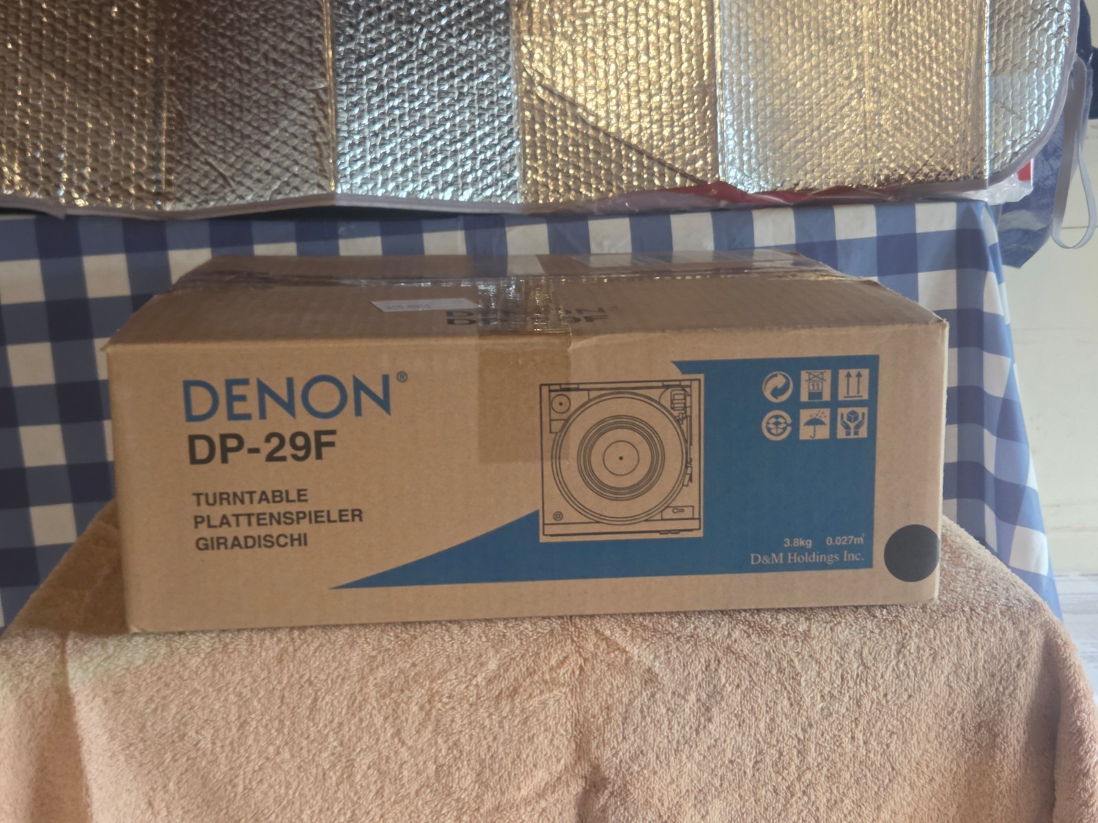 Denon DP29F Belt Drive Turntable Denon DP29F Belt Drive Turntable