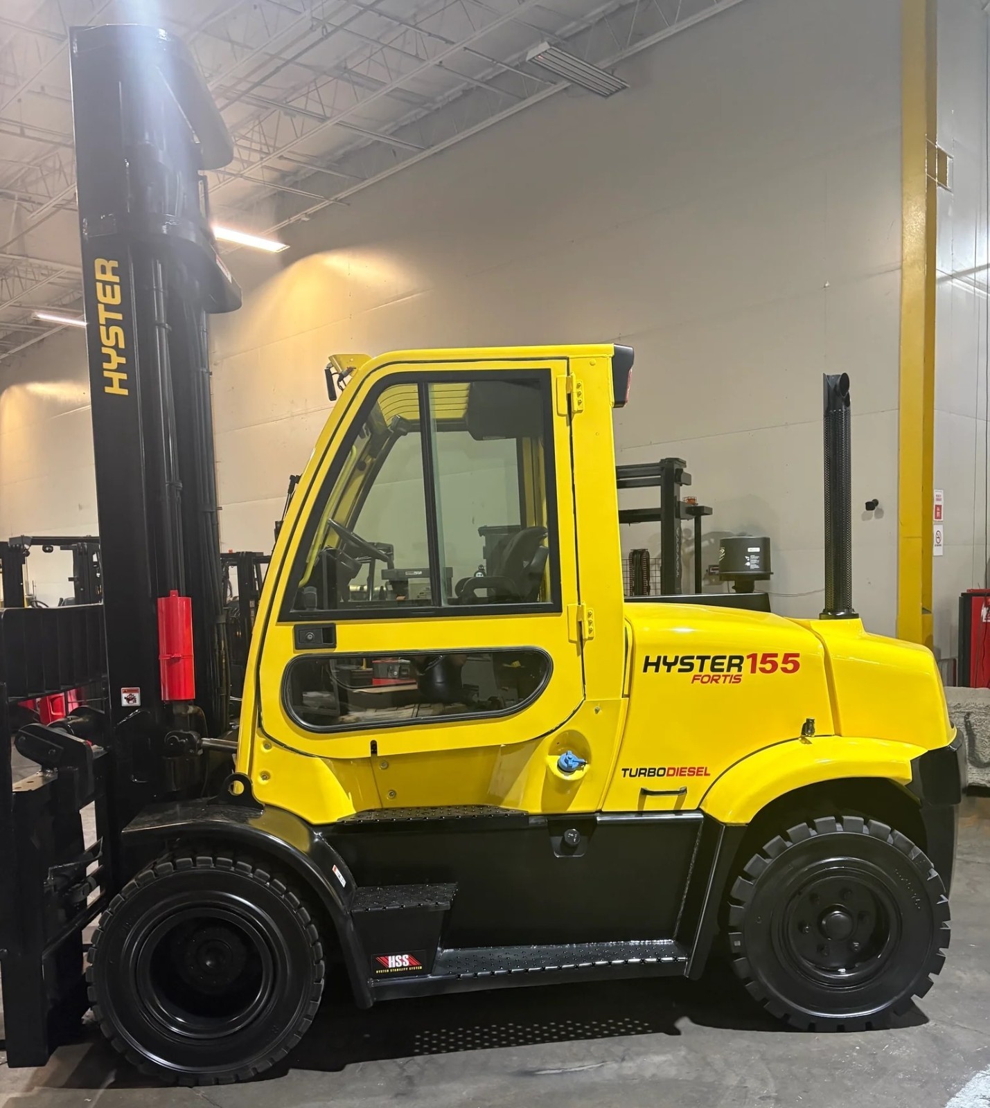 2021 Hyster H155FT 15500 LB 2 Stage Mast SS/FP Heated Cab 48\