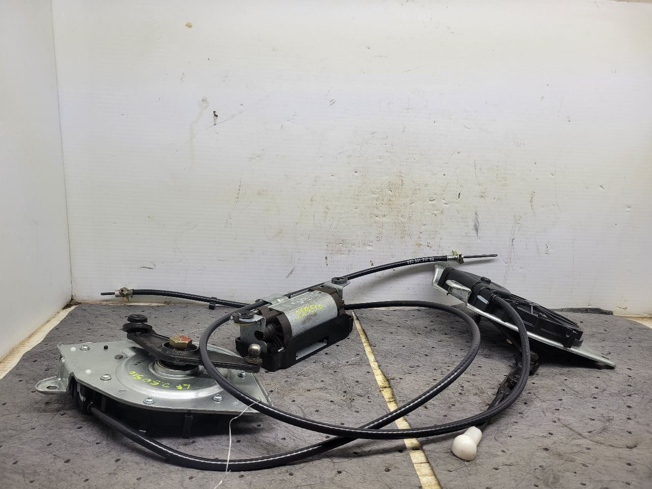 97-04 Porsche Boxster Convertible Top Transmission Motor Cable Drive Mecanism