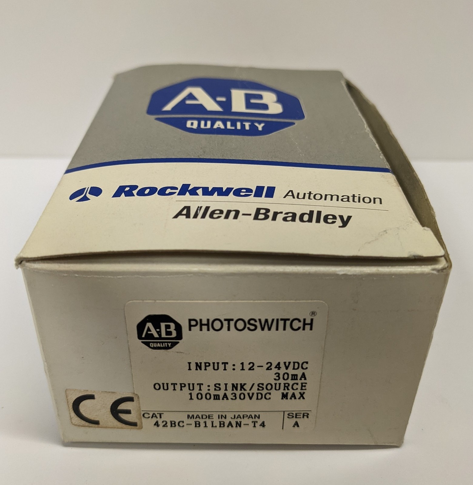 ALLEN BRADLEY 42BC-B1LBAN-T4 Photoswitch-New SHIPS FAST FROM USA