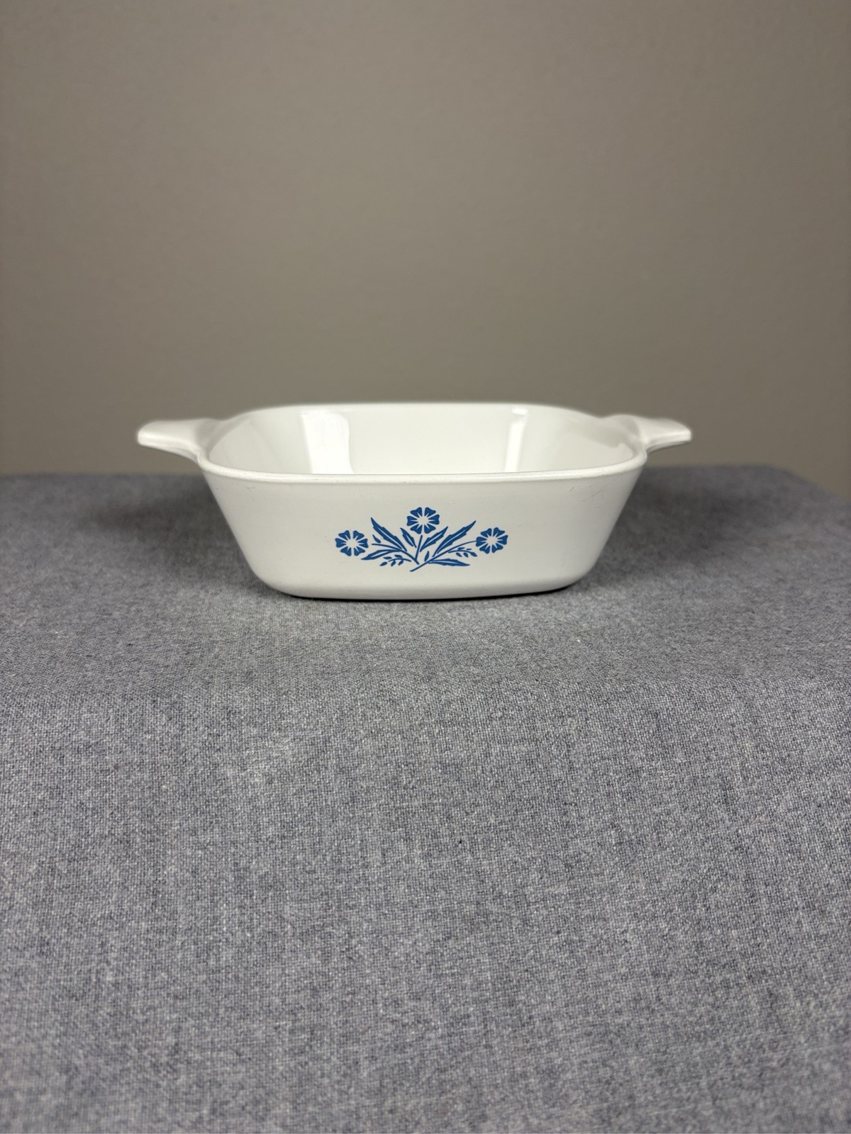 Corning Ware Blue Cornflower Petite Pan P-41 Casserole Dish 1 3/4 Cup