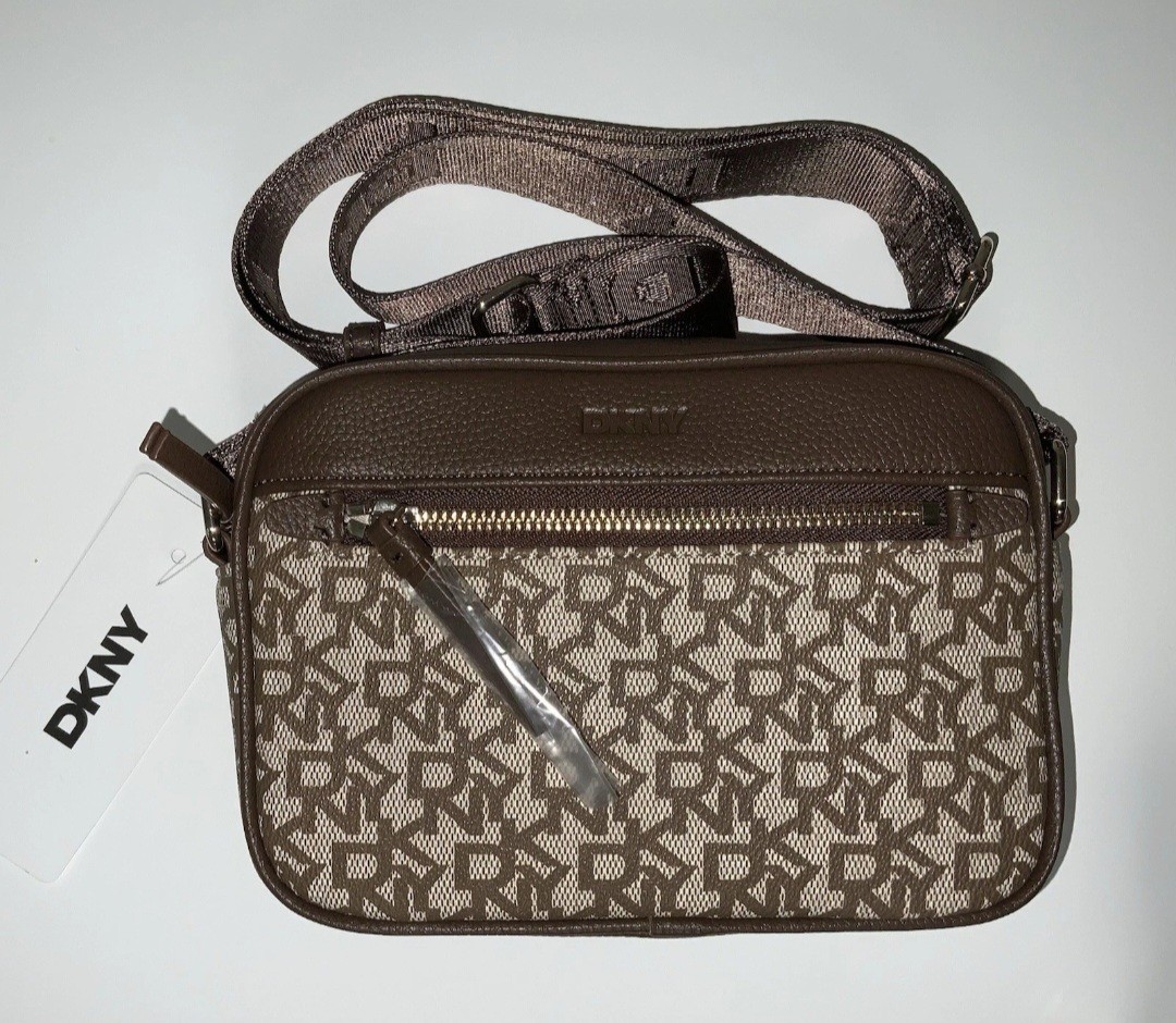 DKNY Women\'s Crossbody Bag In Brown with Zip Brand New with Tags DKNY Women\'s Crossbody Bag In Brown with Zip Brand New with Tags