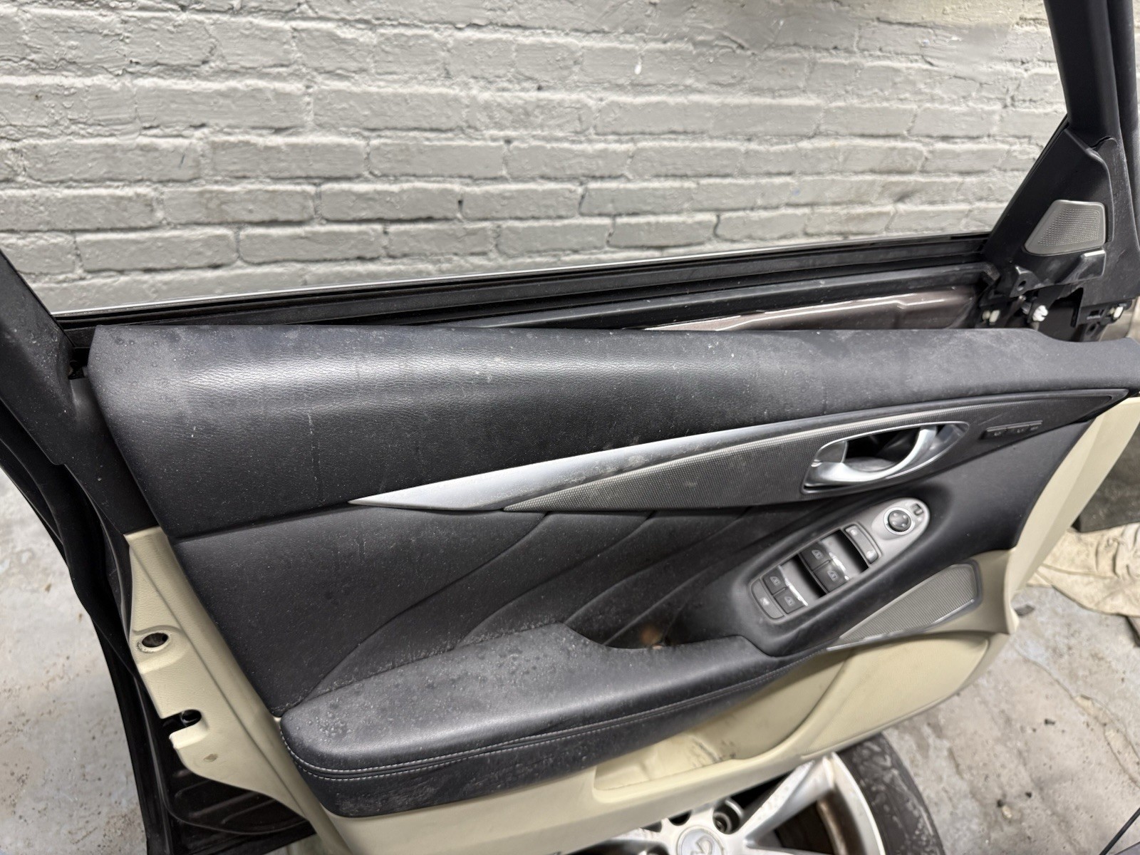 2017 Infiniti Q50 Driver Left Front  Door Panel Trim BlackBeige OEM 2014-20