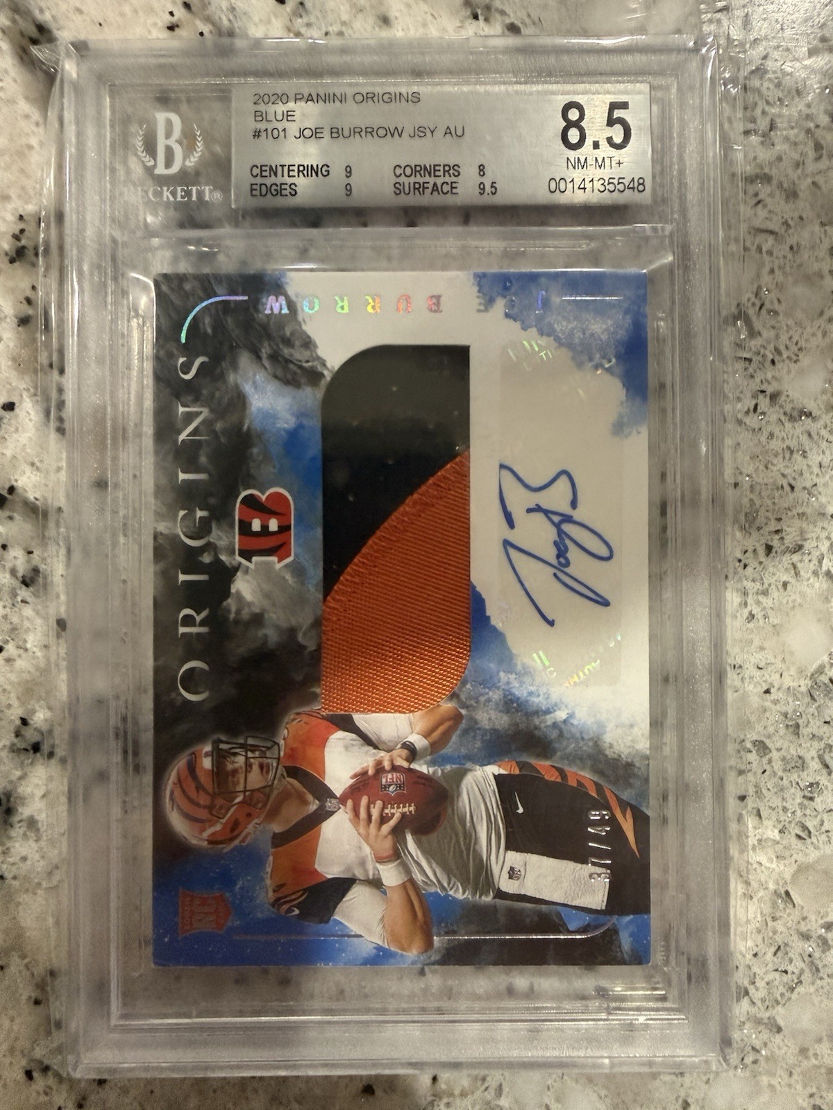 2020 Panini Origins - Rookie Jumbo Patch Autographs Joe Burrow #101 Blue /49