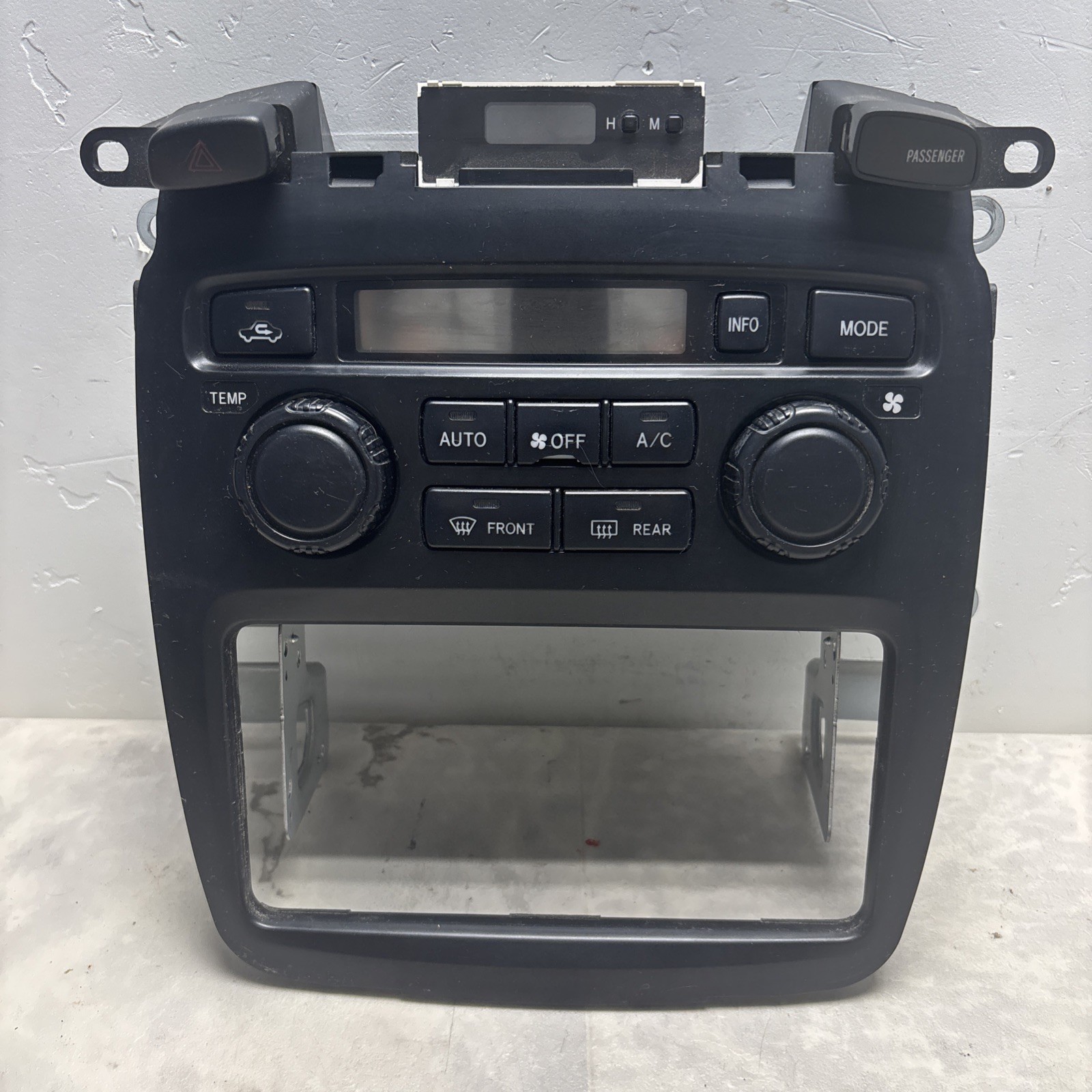 2001 -07 TOYOTA HIGHLANDER DIGITAL HEATER AC CLIMATE # 84010-48082  Read Descrip