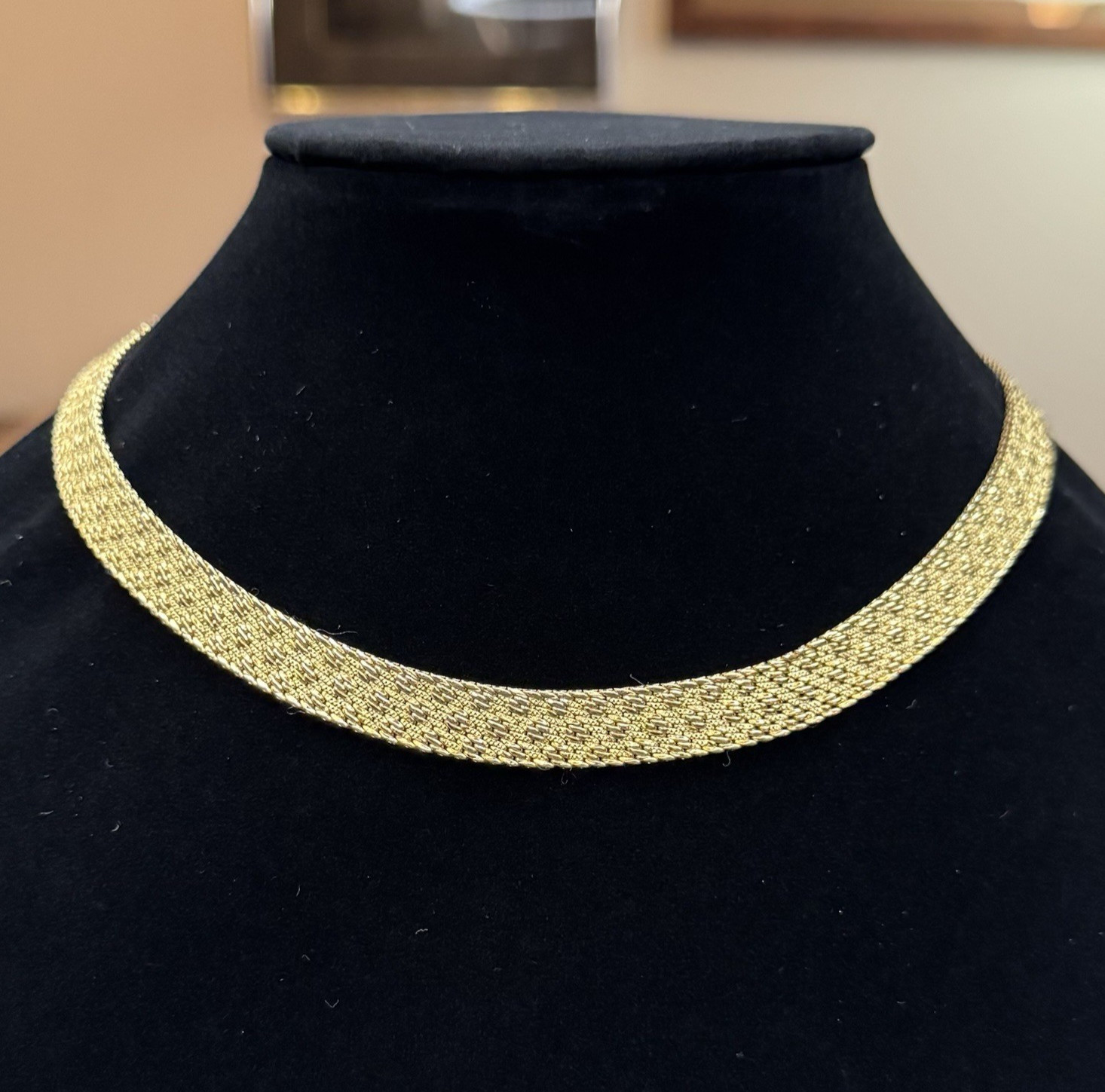 Vtg Monet Gold Tone Chunky Wide Textured Flat Link Choker Necklace 17\